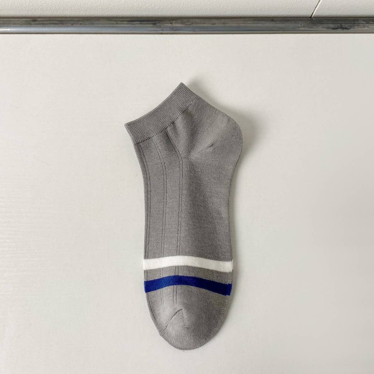 TWO-BAR SOLID COLOR BREATHABLE SOCKS FOR MEN