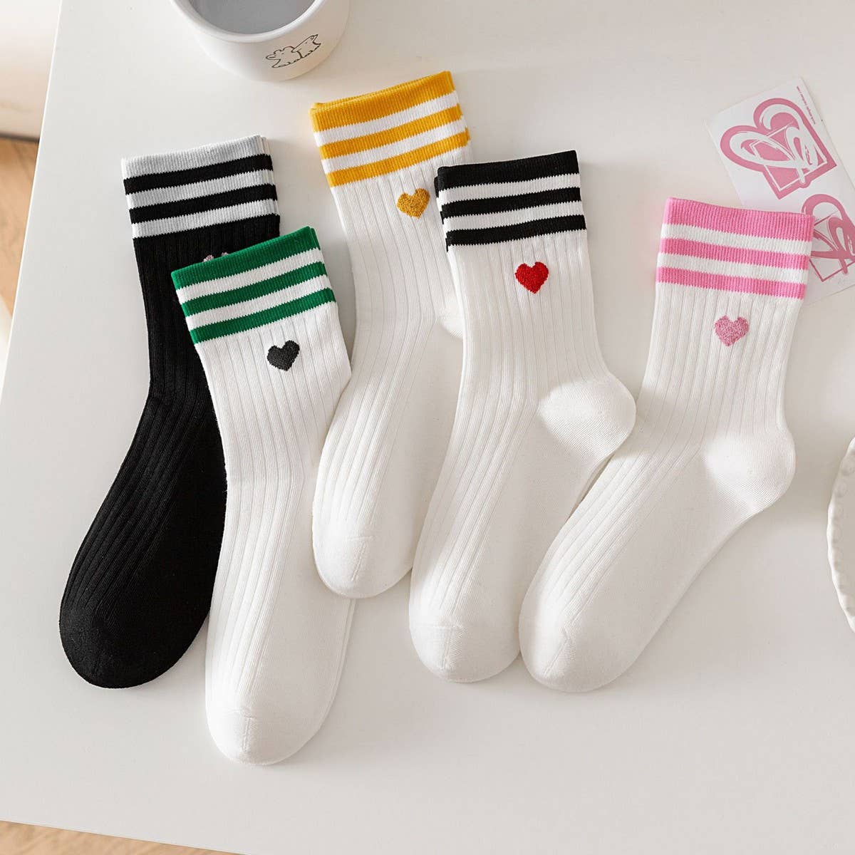 College Style Heart, Two Stripes Print Crew Socks