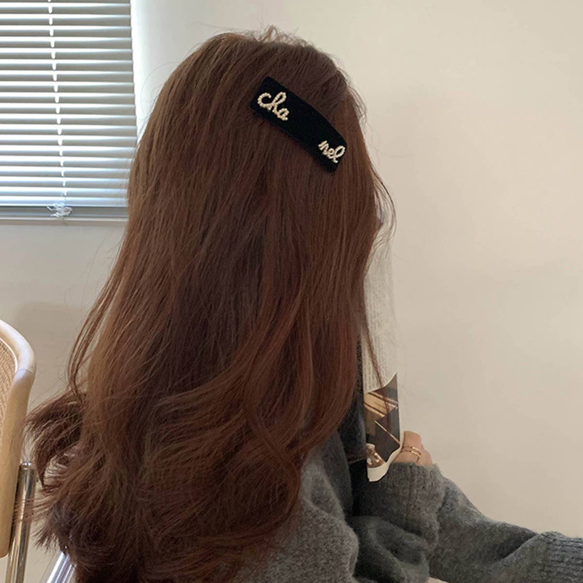 CAMELLIA PEARL BLACK SMALL FRAGRANCE HAIR CLIP