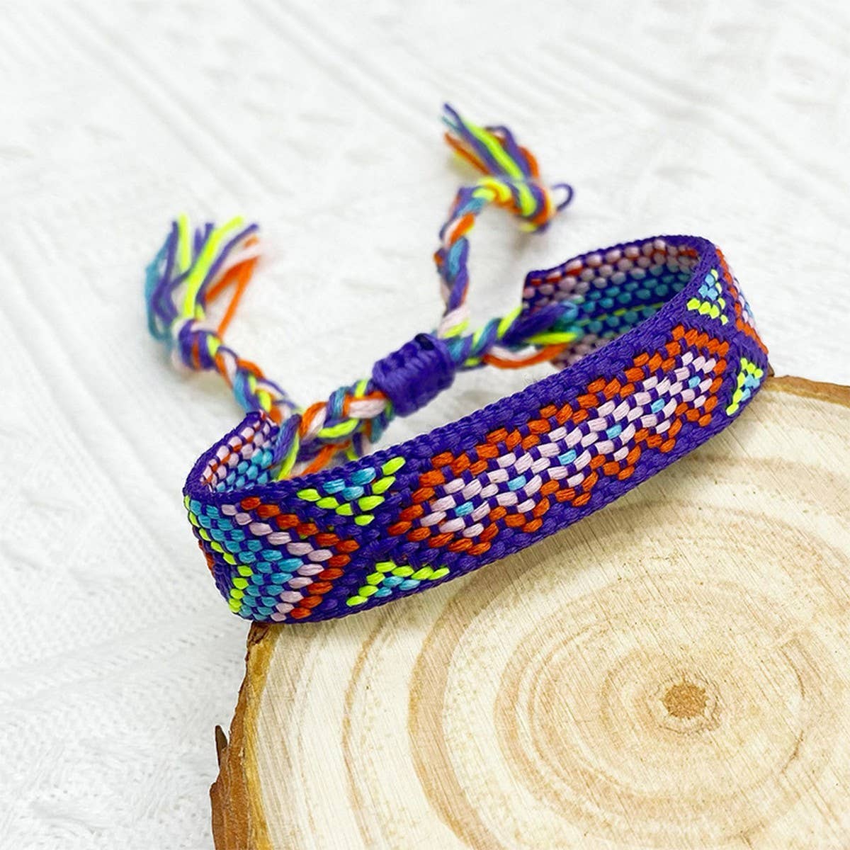 CWAJE4569_VINTAGE HAND-WOVEN EMBROIDERED TASSEL BRACELET