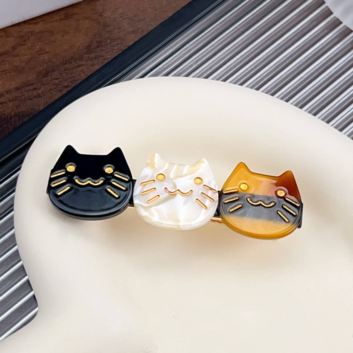 Side clip with sweet and elegant bangs hair clip