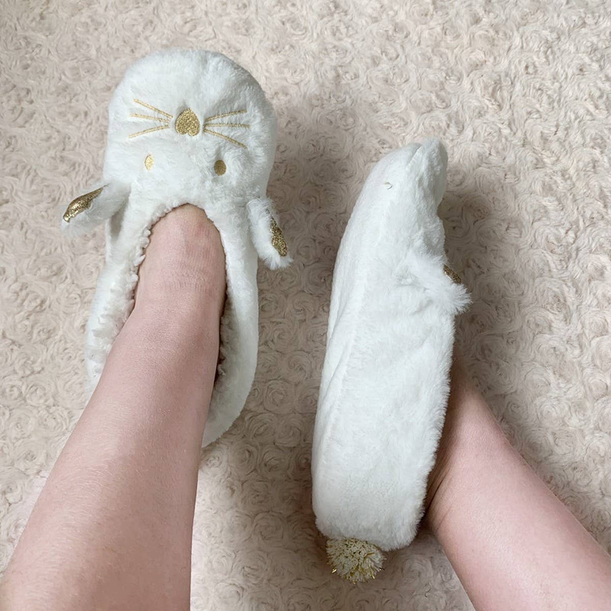 WOMEN'S CARTOON FLOOR SOCKS NON-SLIP WARM SOCKS