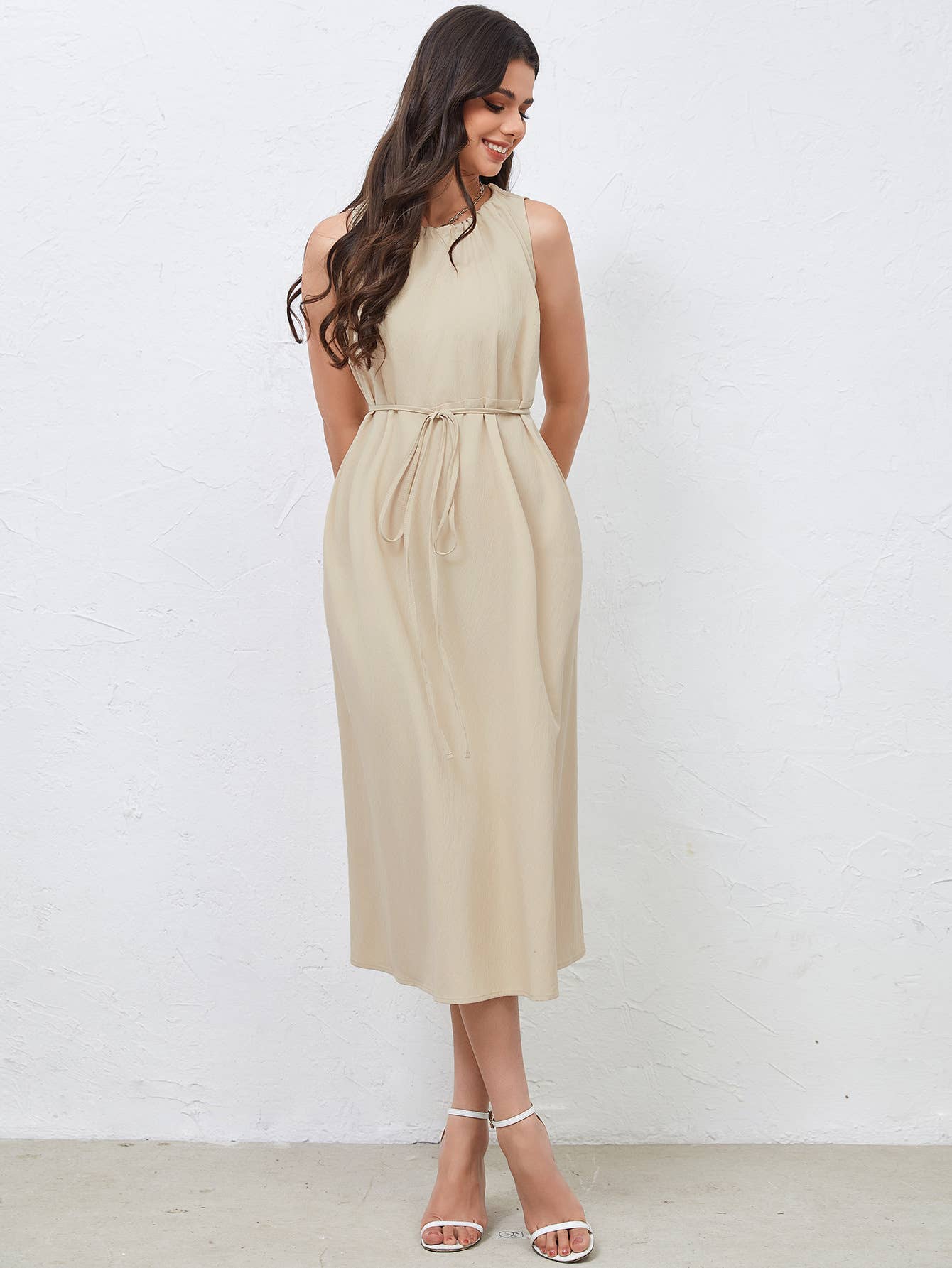 Stylish waist tie and pleated back dress