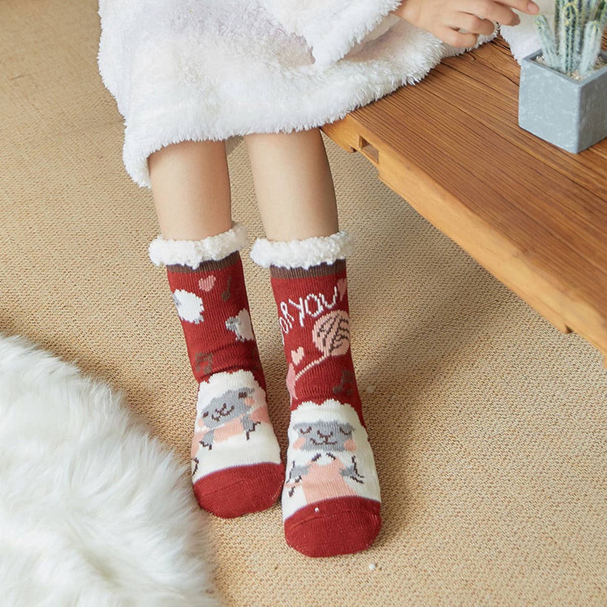 CARTOON FLOOR SOCKS MID-TUBE PLUSH INDOOR SLIPPERS_CWMS0737