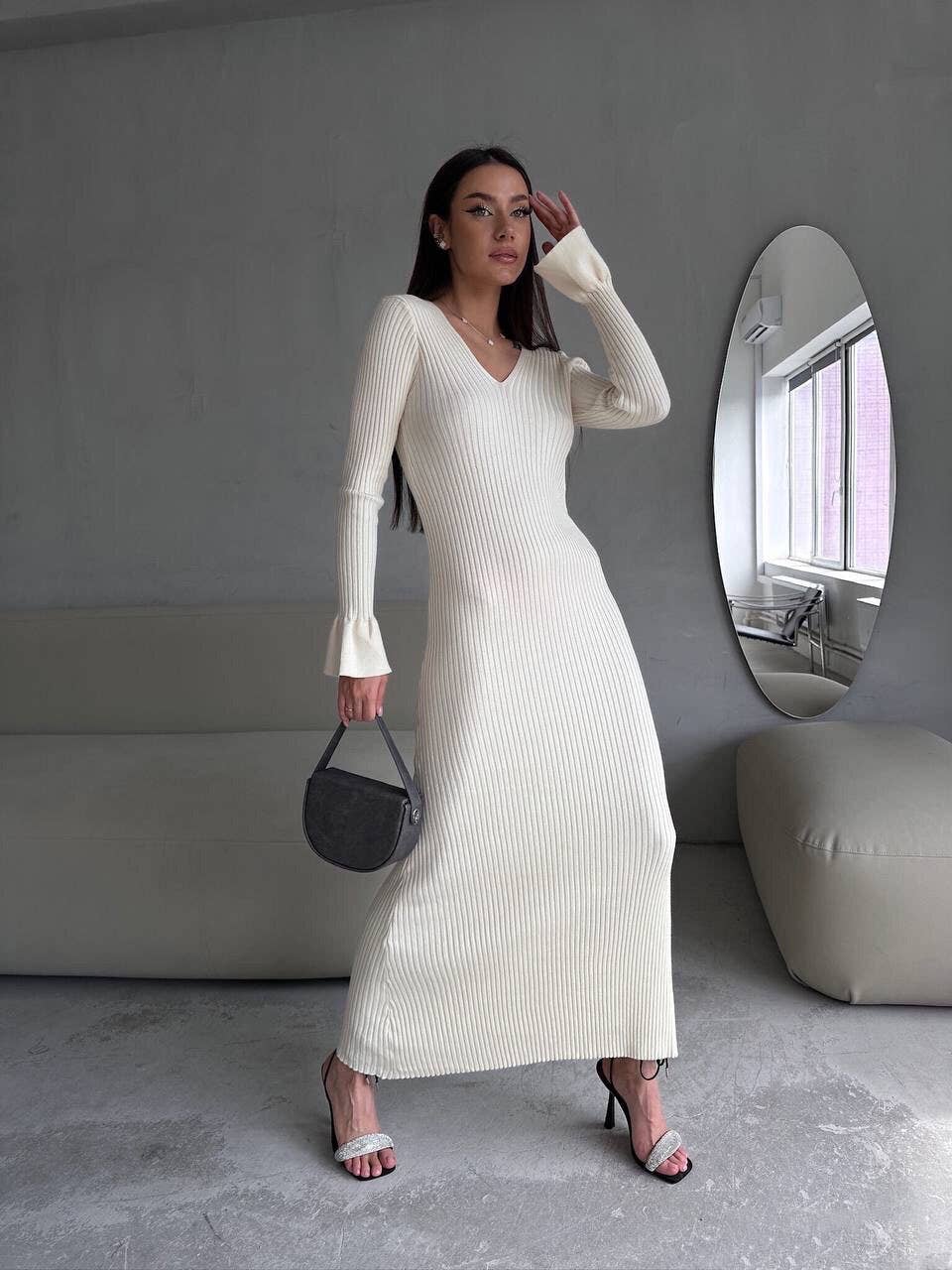 SOLID COLOR PIT STRIP LONG KNIT SLIM-FIT DRESS