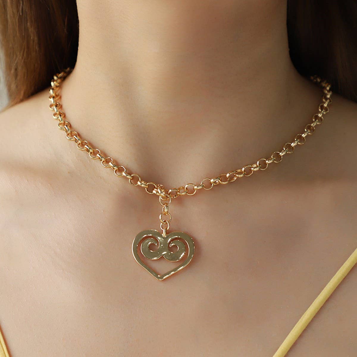 WOMEN'S DIAMOND PEARL HEART PENDANT NECKLACE