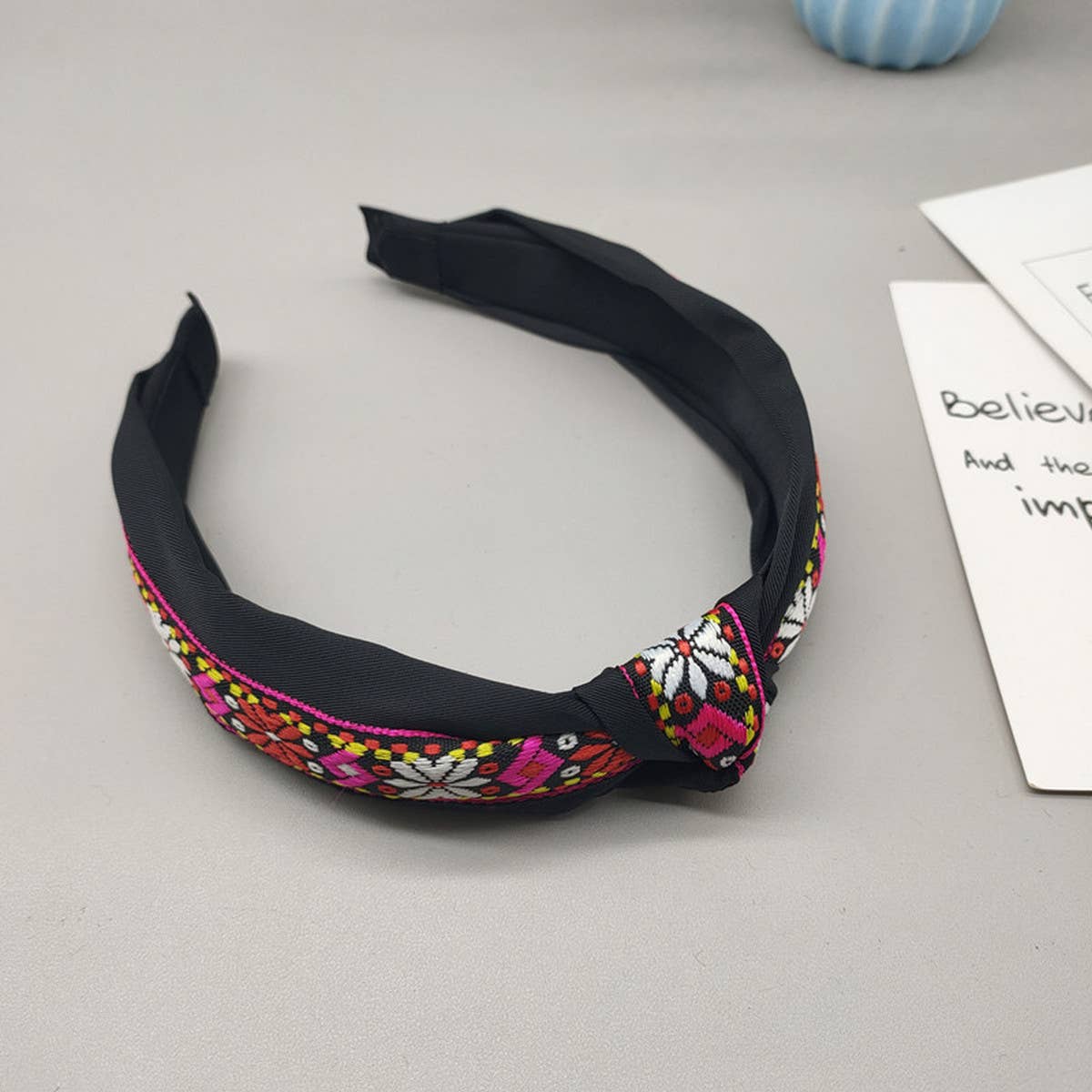 WIDE EMBROIDERED DOUBLE KNOT HEADBAND
