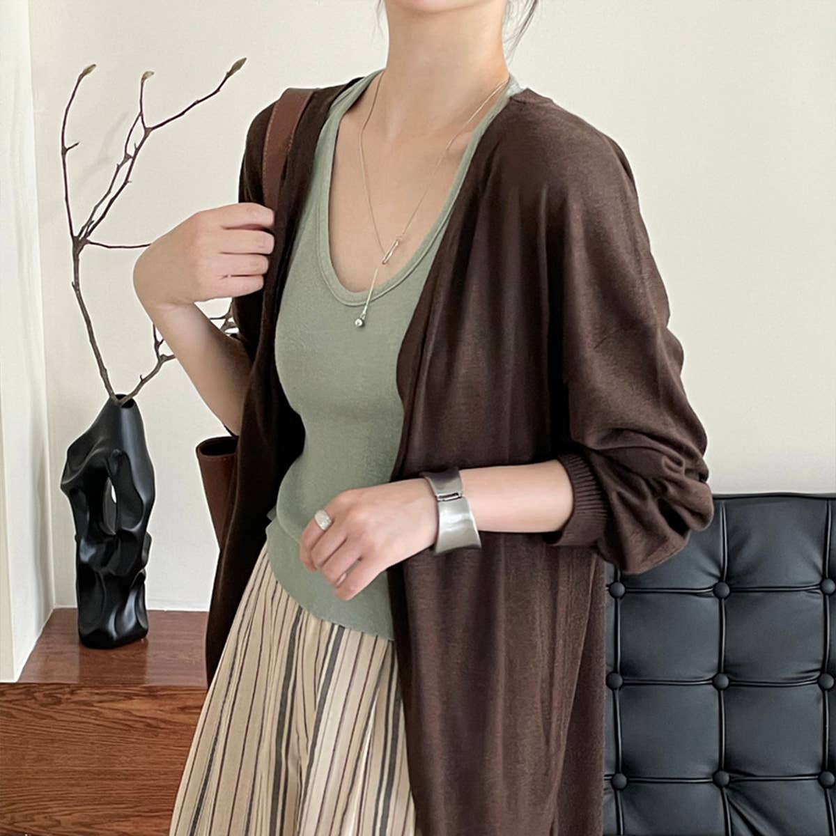 Long sleeve long wool knit cardigan without button