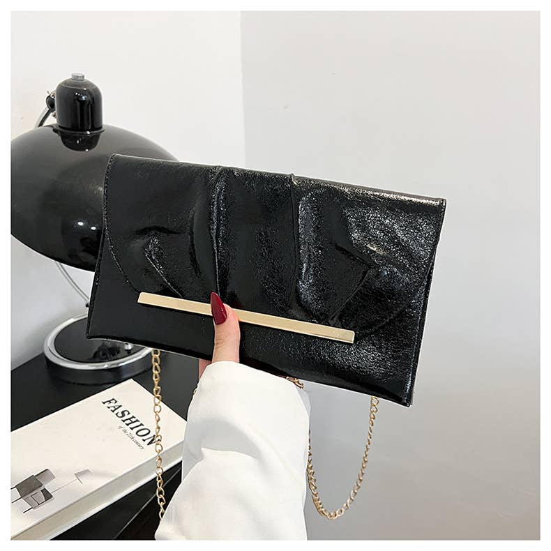 Fashionable pleated chain envelope bag