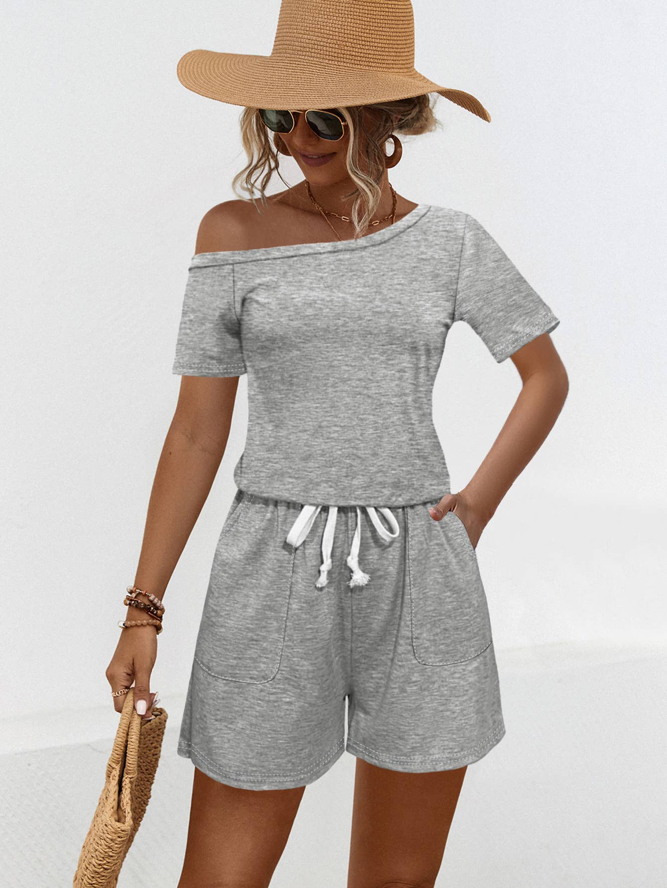 Off-the-shoulder short-sleeved lace-up jumpsuit