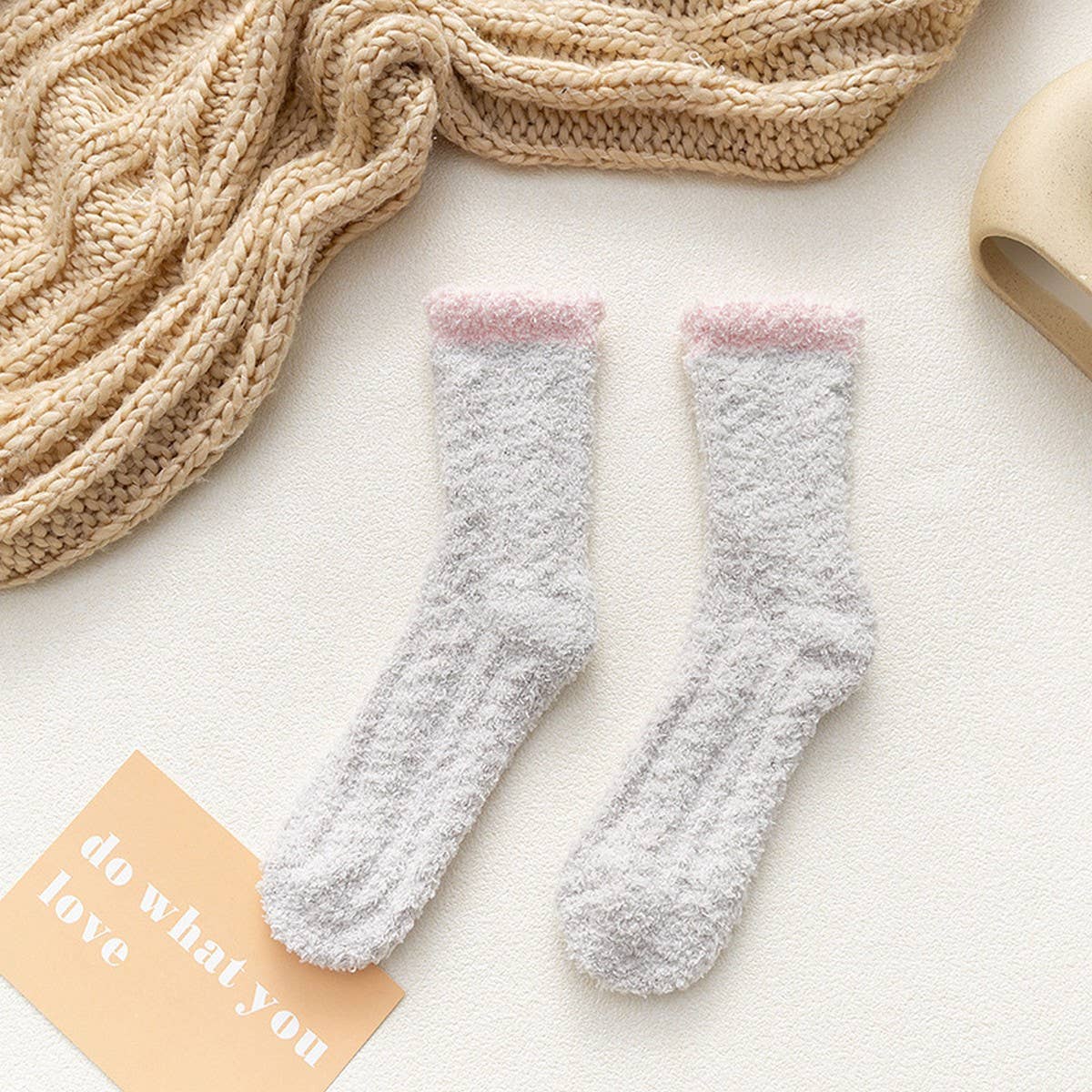 NON-SHEDDING THICK SOLID COLOR MID-TUBE SOCKS_CWMS0972