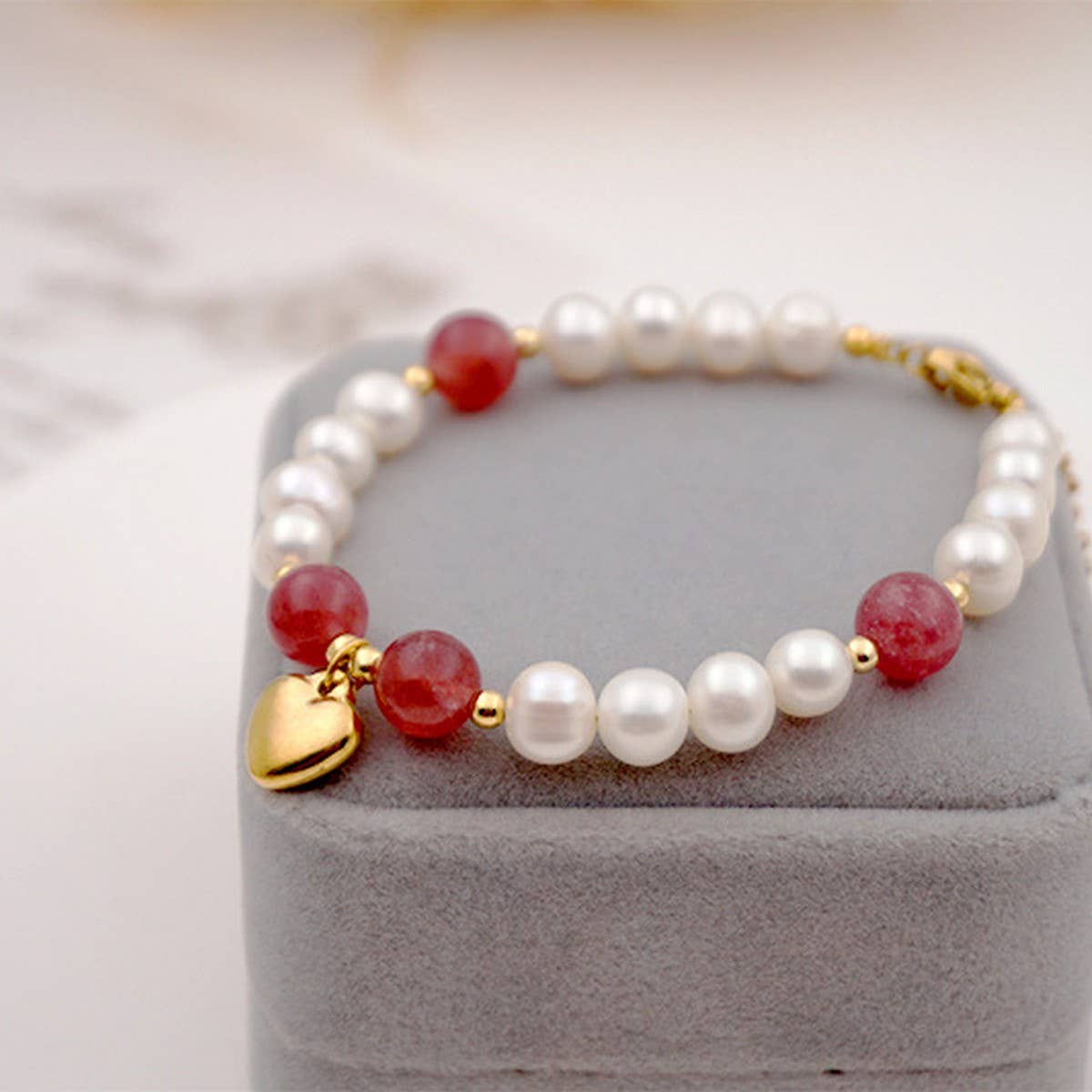 STRAWBERRY QUARTZ FRESHWATER PEARL BRACELET_CWAJE1689