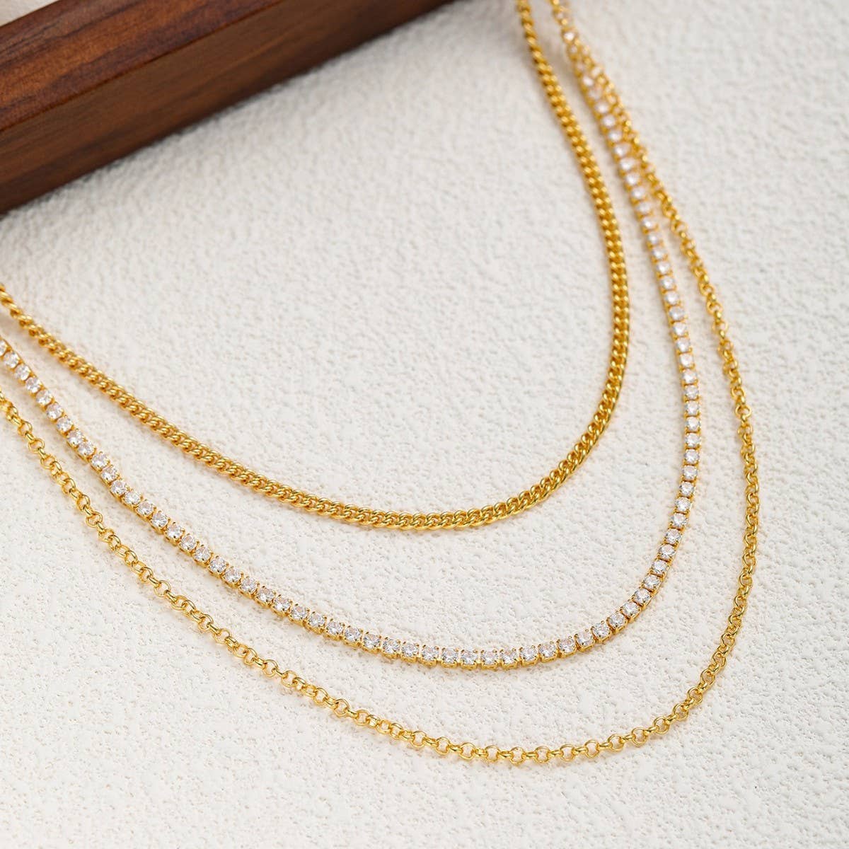 STACKED THREE-LAYER DIAMOND CHAIN NECKLACE_CWMM3644