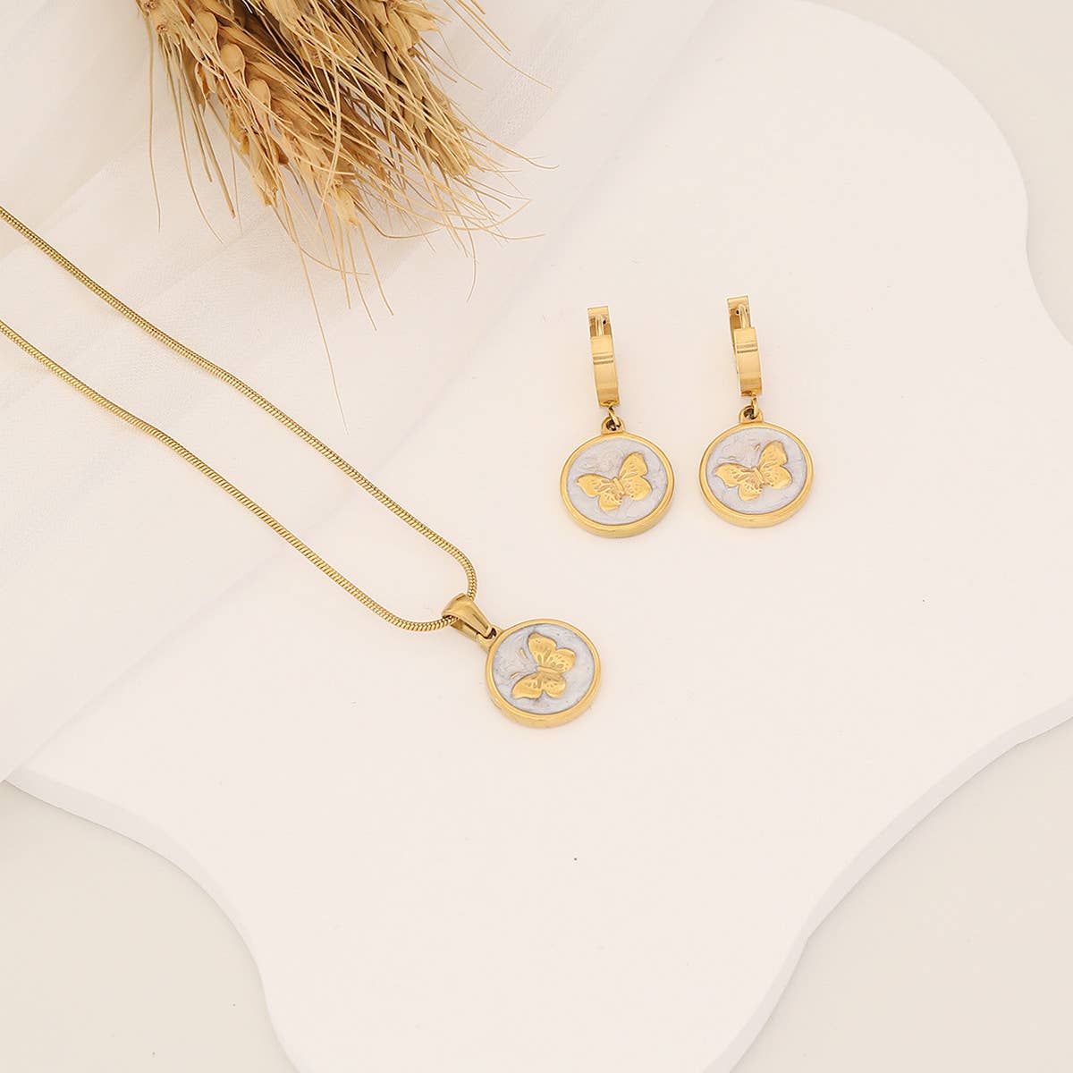 FASHIONABLE OIL DRIPPING BUTTERFLY NECKLACE_CWAHA0889