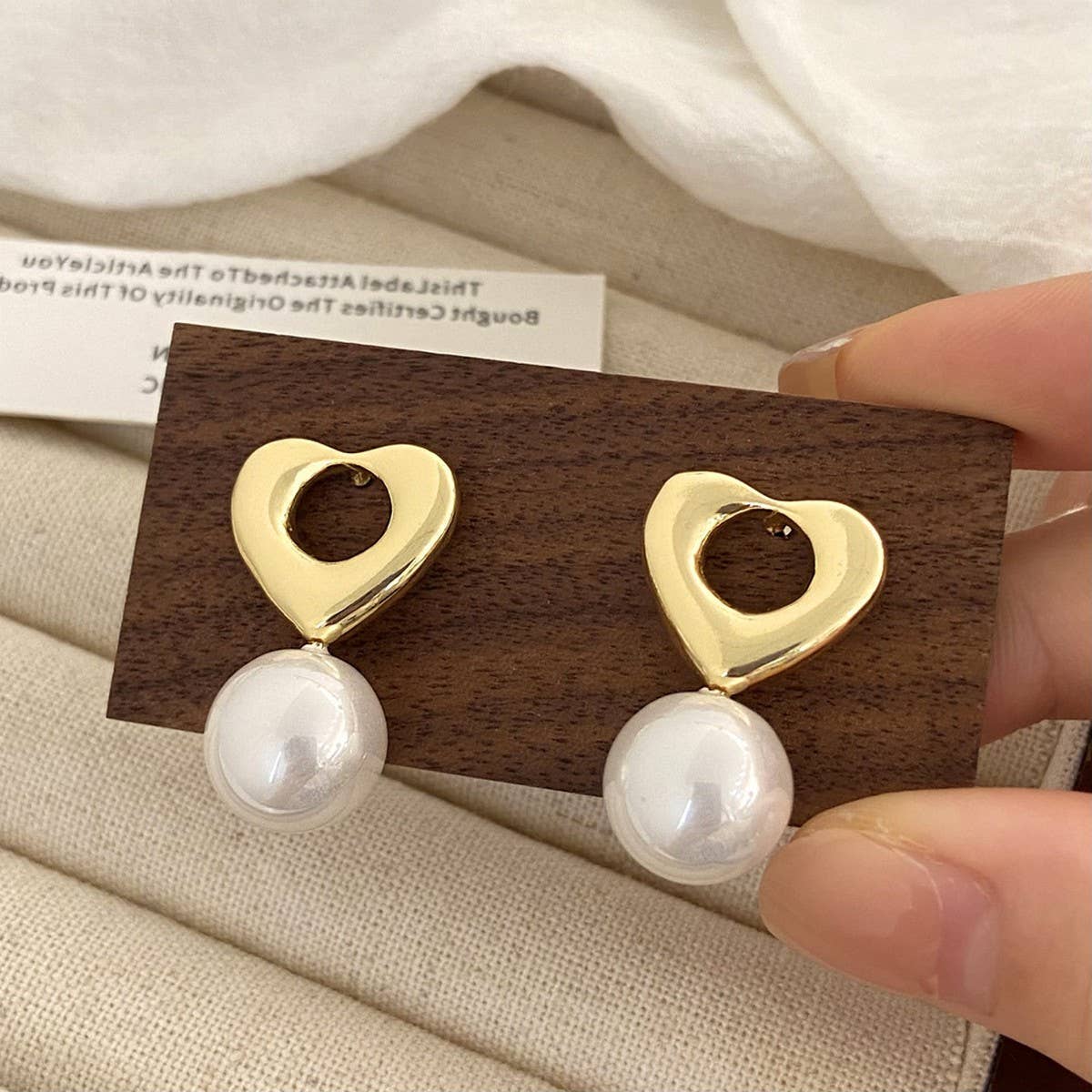 VALENTINE'S DAY FASHION RETRO HEART PEARL EARRINGS