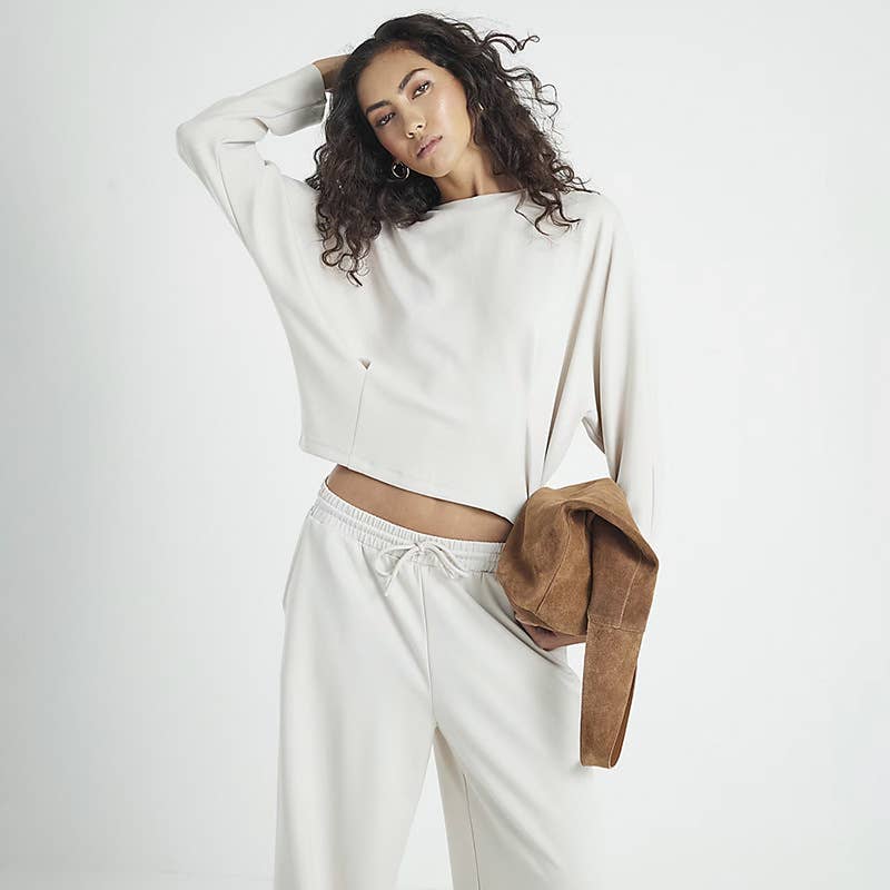 Round-neck straight-leg tie long pants set