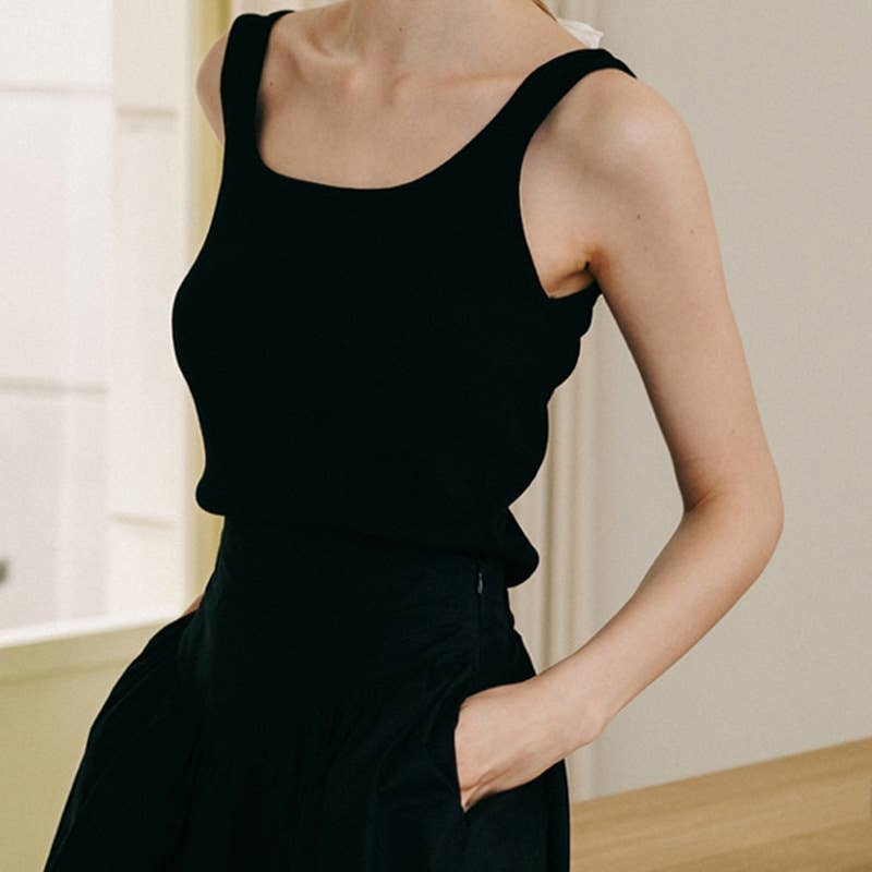 KNIT THREAD SOLED SLEEVELESS VEST