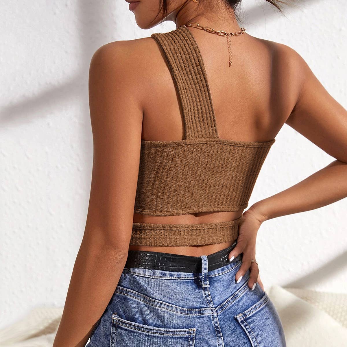 HOLLOWED-OUT LITTLE KNIT VEST SLANT SHOULDER TOP