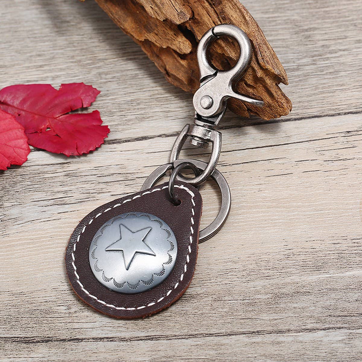 MEN'S FIVE-POINTED STAR ALLOY COWHIDE KEYCHAIN