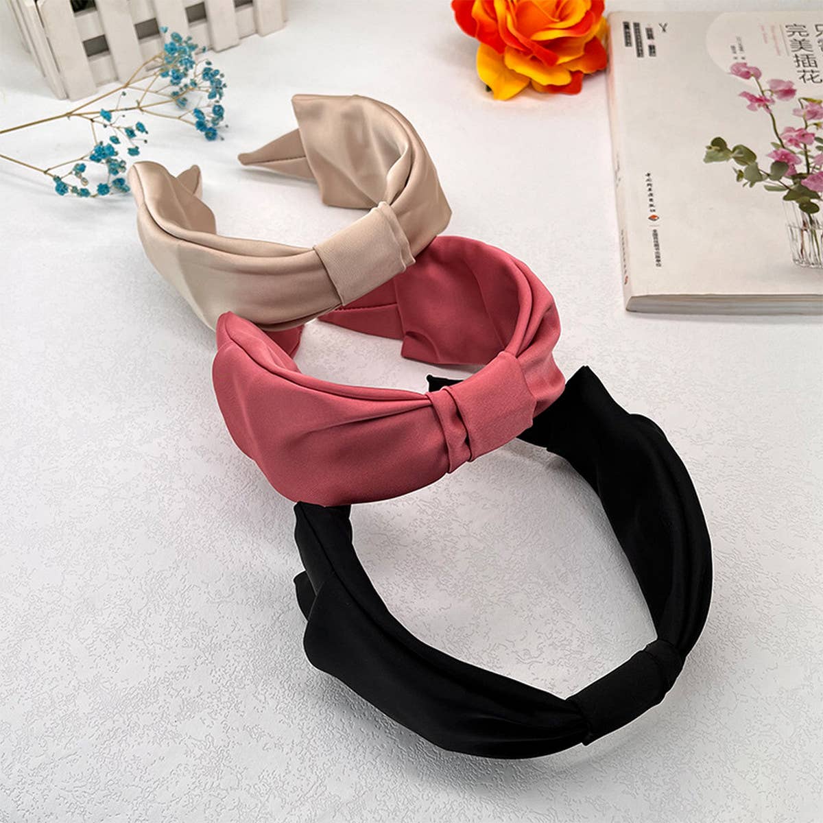 FASHIONABLE PLEATED SOLID COLOR BOW HEADBAND