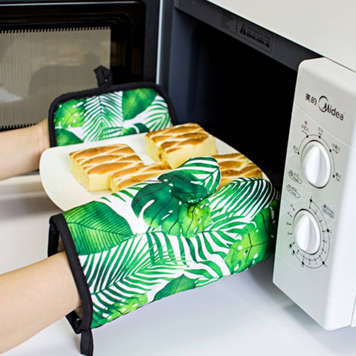 THICKENED ANTI-SCALDING OVEN GLOVES