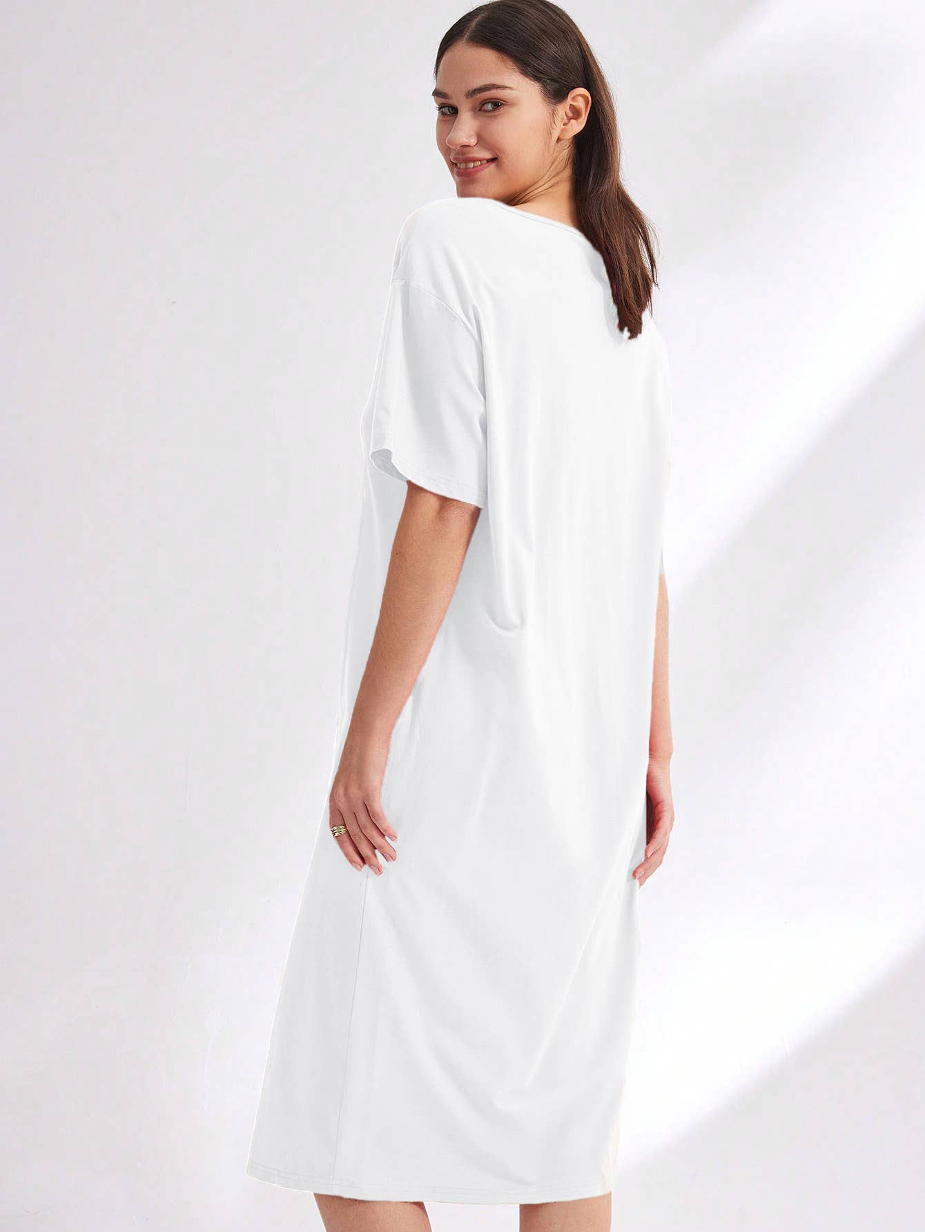 Loose and casual V-neck half-sleeve slit dress