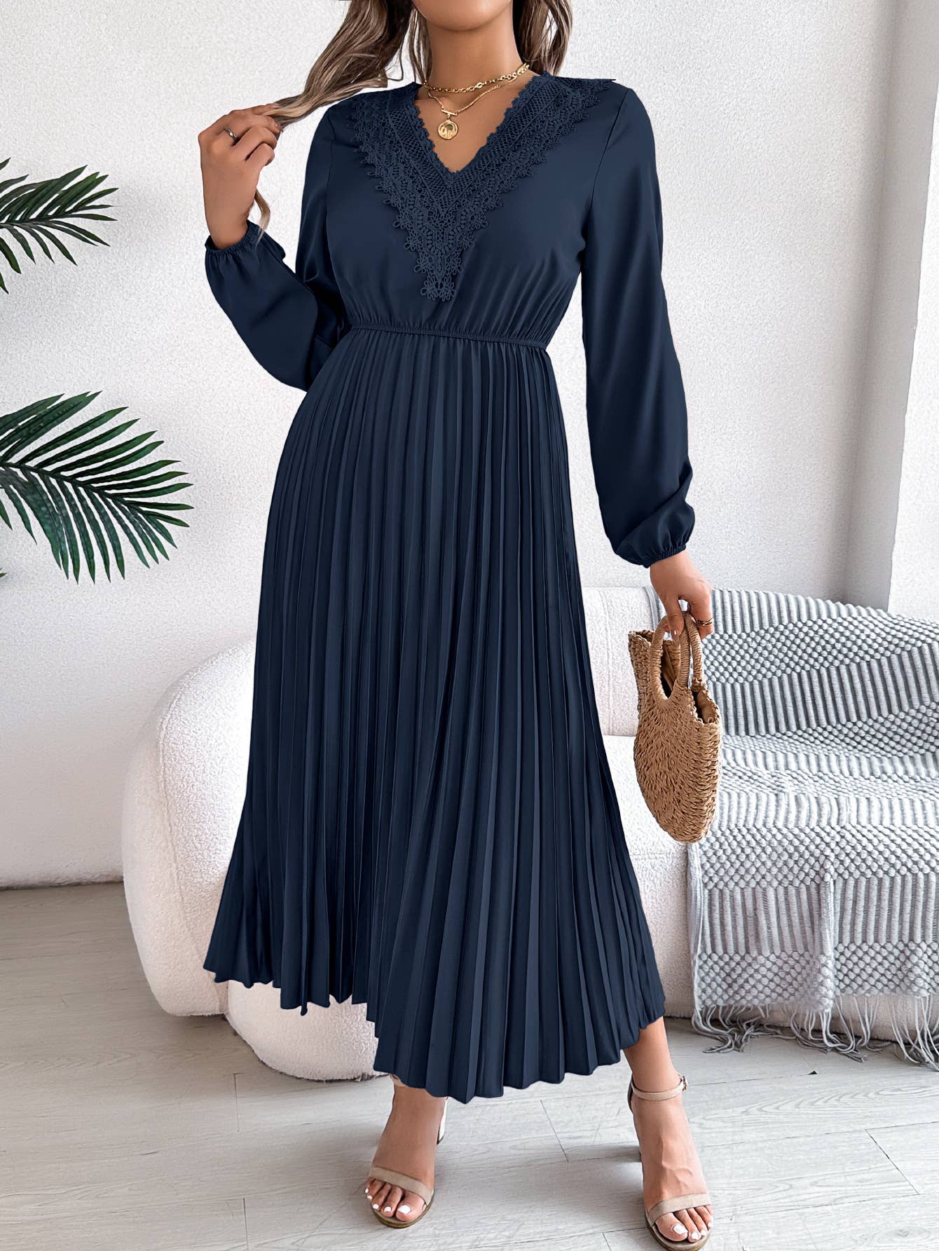Elegant temperament V-neck waist pleated dress