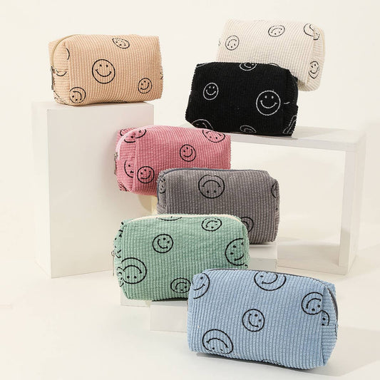SIMPLE SMILING FACE MEDIUM COSMETIC BAG_CWAB1035