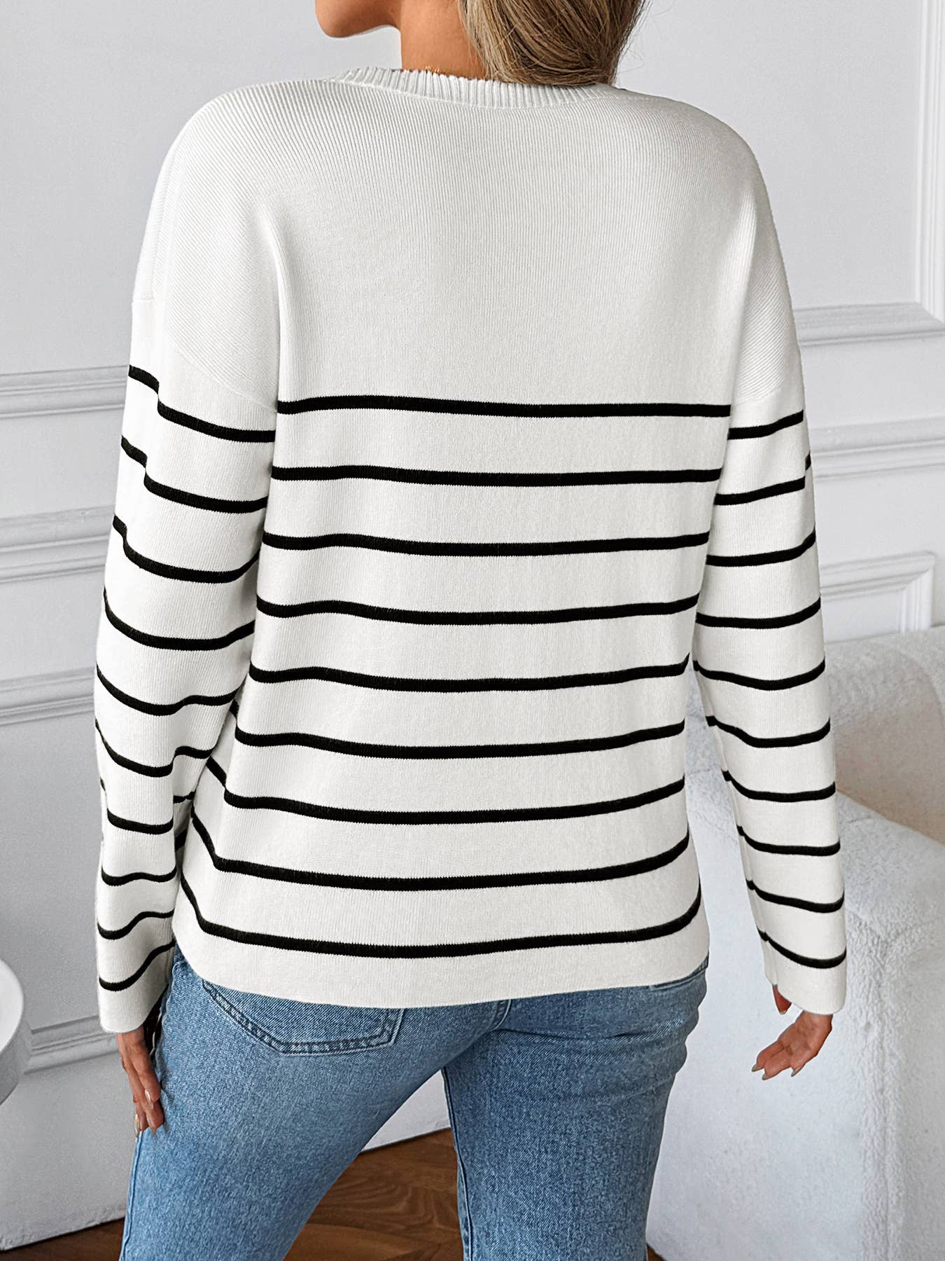 V-neck long-sleeved striped knitted sweater