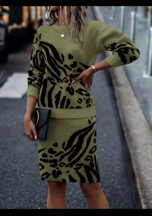 JACQUARD LONG-SLEEVED CREW-NECK SWEATER SET SKIRT