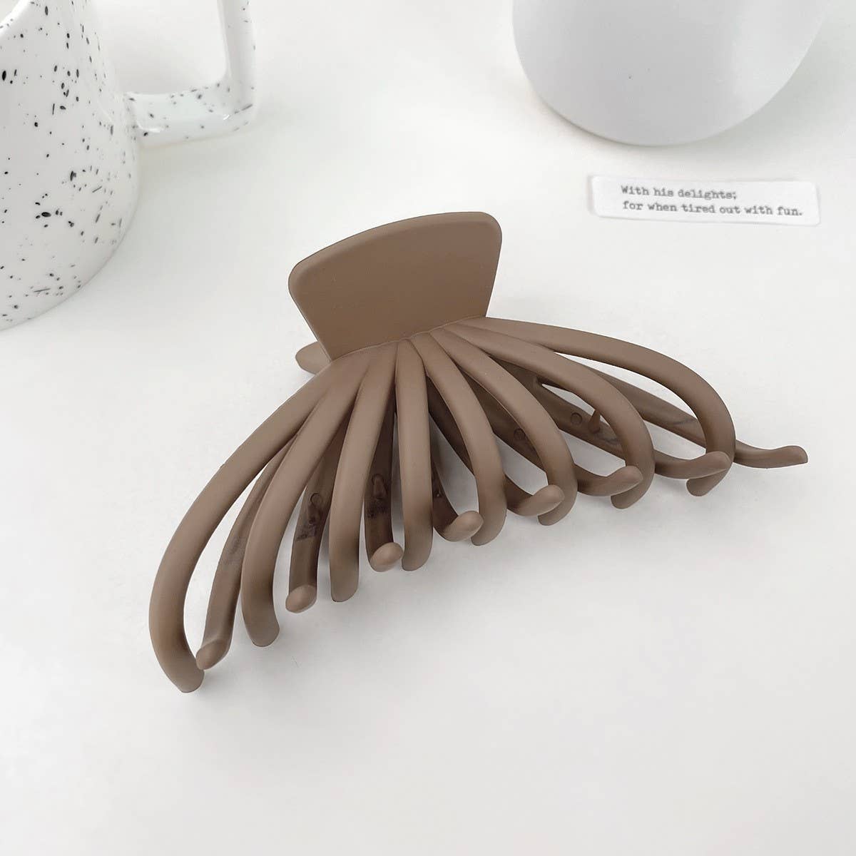 Rad extra-large shark clip fashionable grab clip