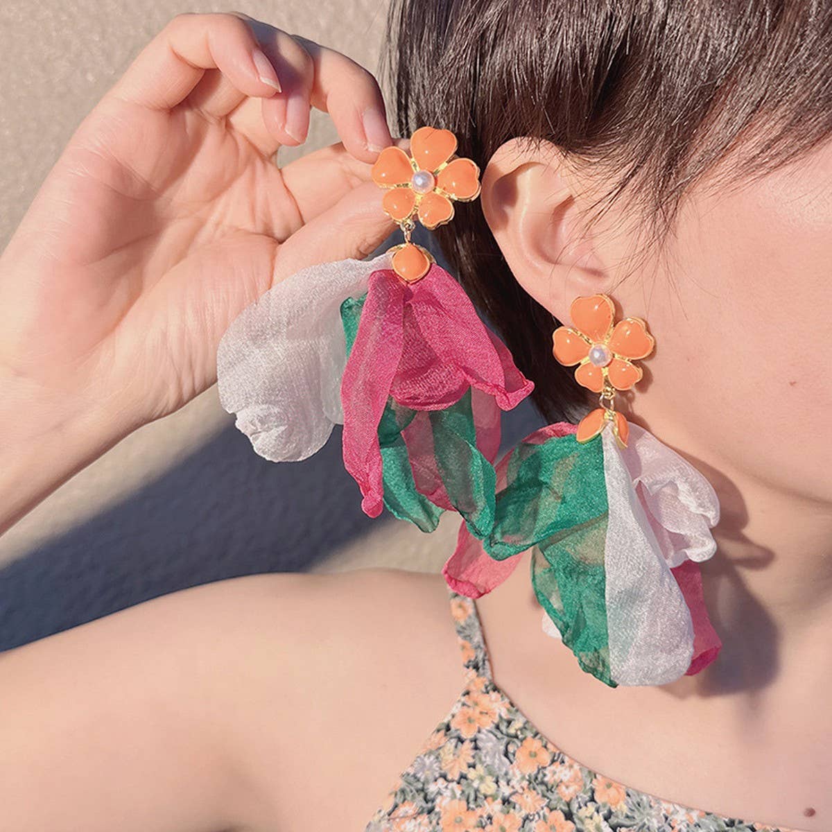 Bold Enamel Flower Tassel Earrings Designer Style_CWMM6282