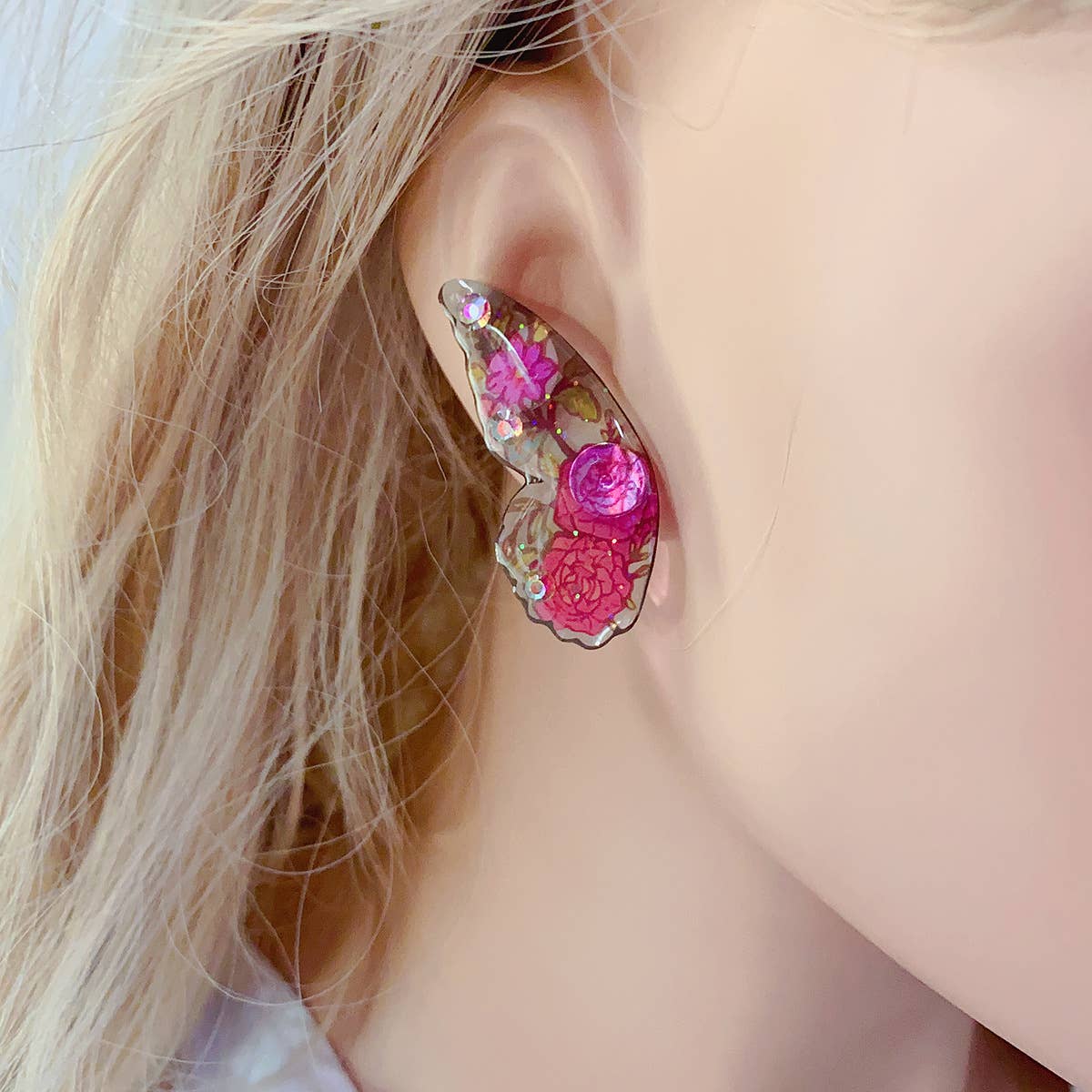Painted ear studs with simulated butterfly wings