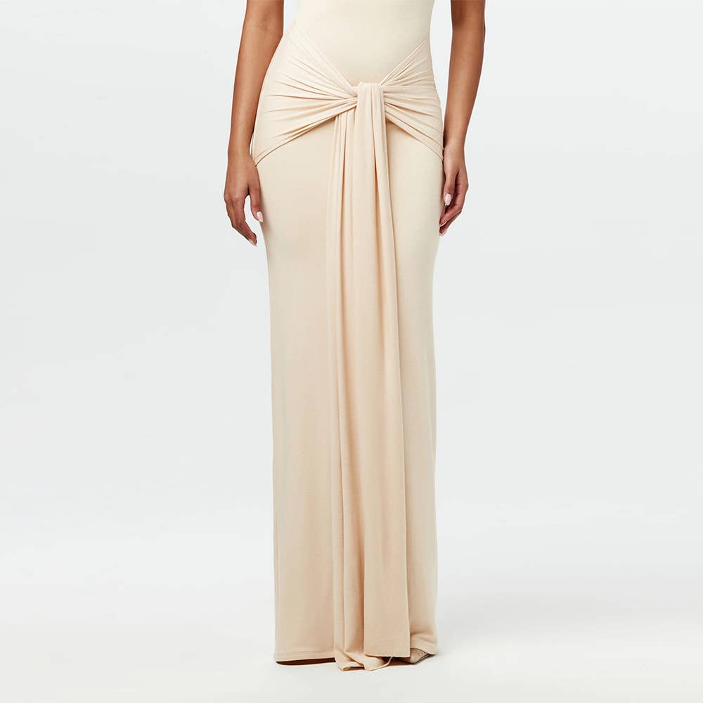 Solid sleeveless bodycon dress with waist tie