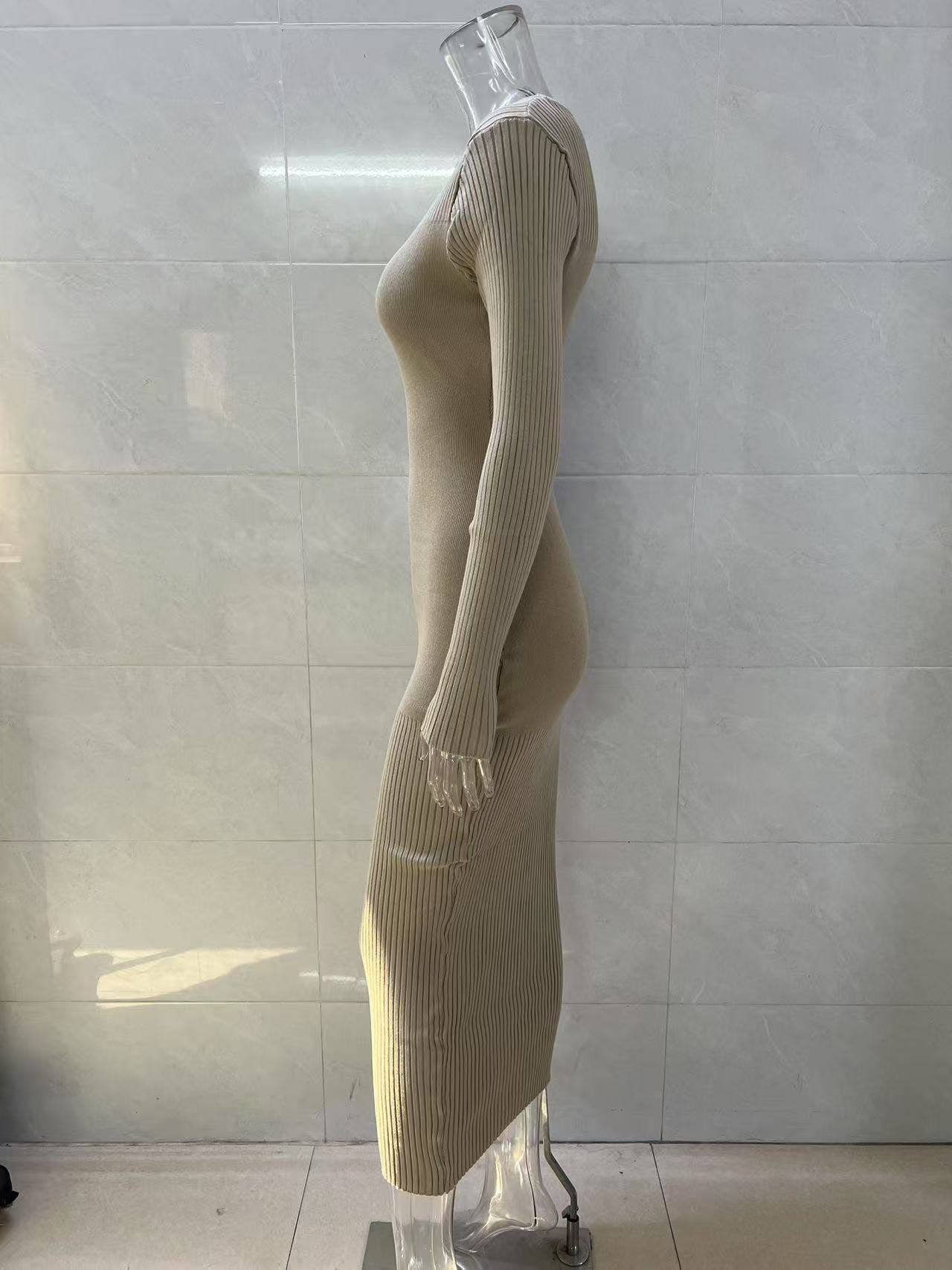 Round-neck pitted tight knitted dress