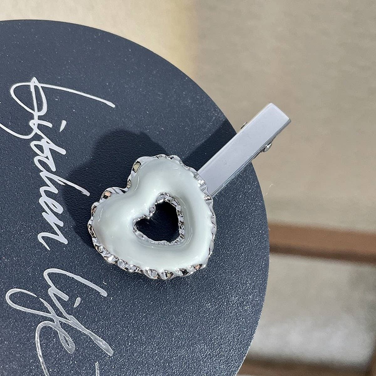 SILVER CHEESE HEART DONUT HAIRPIN DUCKBILL HAIRPIN