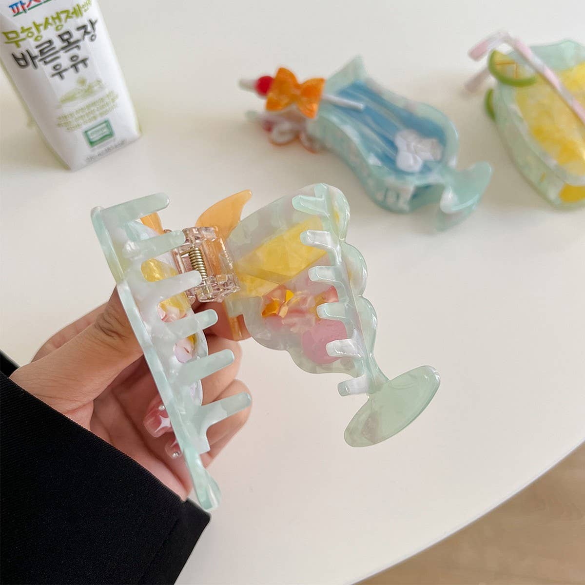 Strawberry Cocktail Acetate Claw Clip ??œFresh & Fun_CWAHA5837