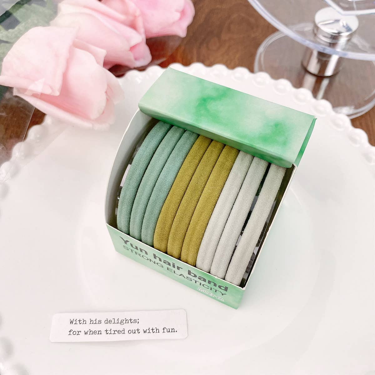 9 boxes of candy-colored seamless towel rings