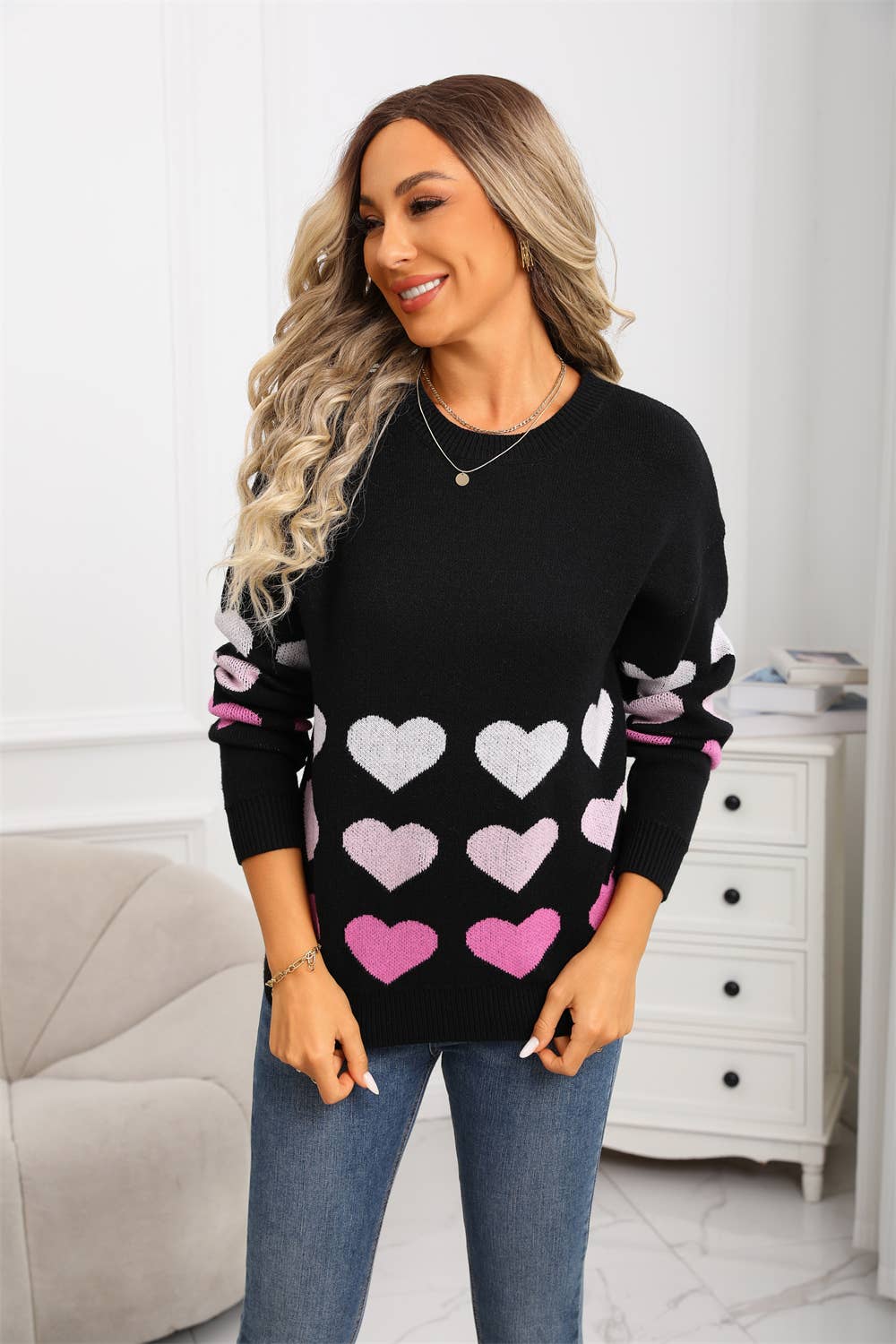 Round-neck knitted gradient heart sweater