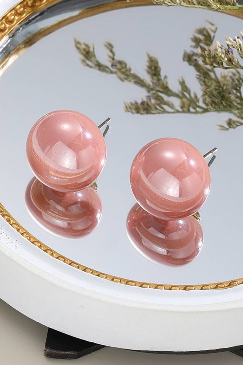 FAUX PEARL DESIGN STUD EARRINGS