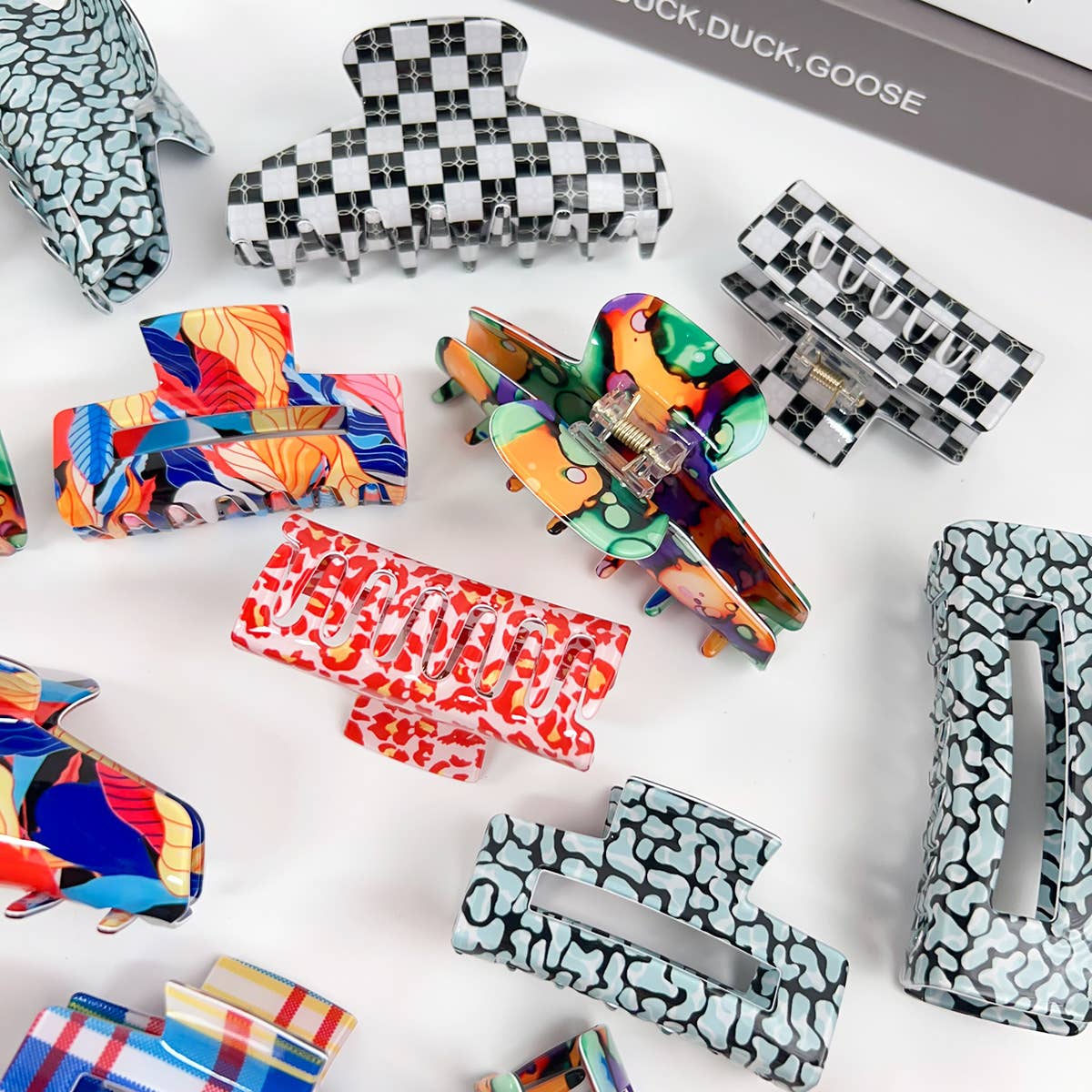 Tropical hollowed-out clipper floral hair clip