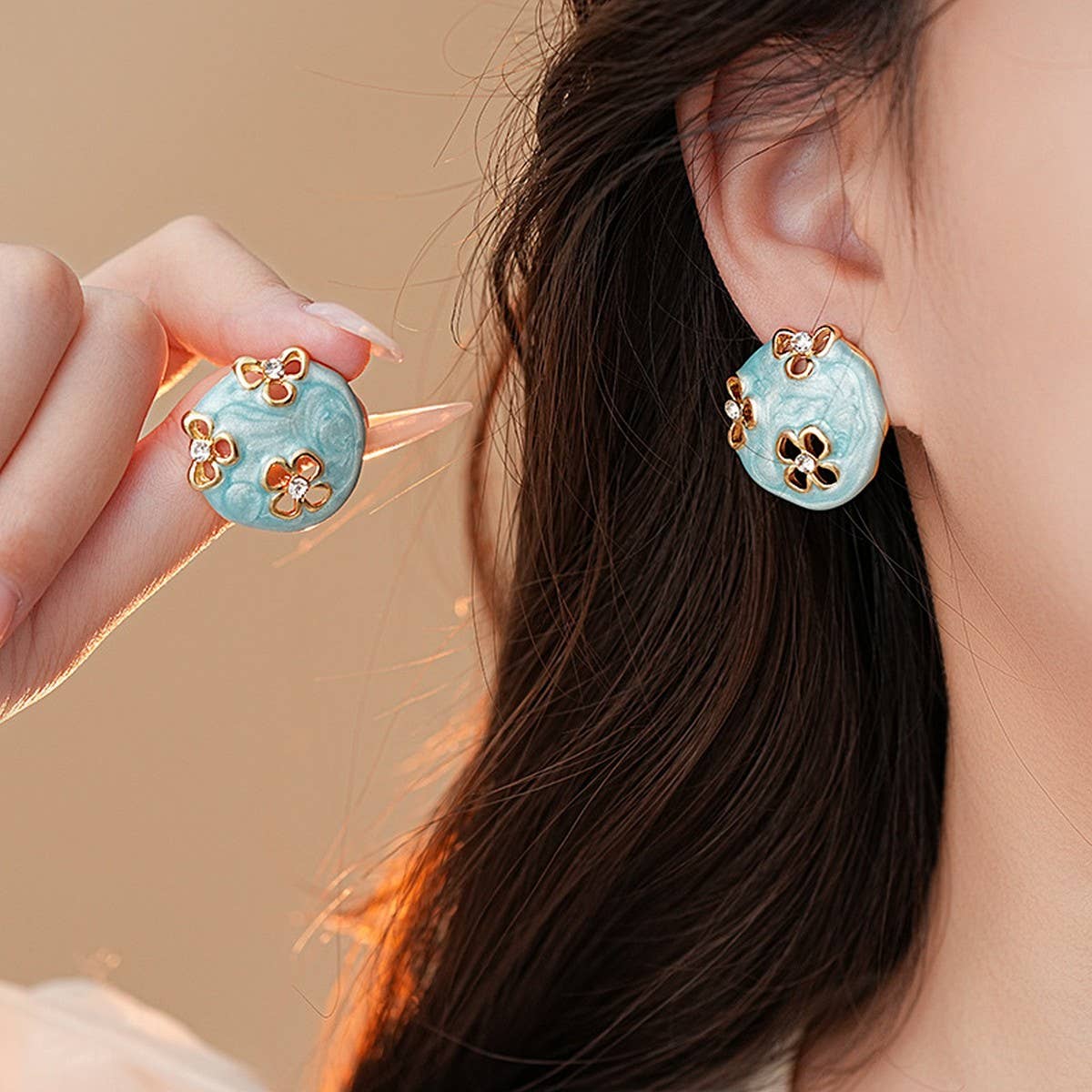 ROUND HOLLOW FLOWER FASHION EARRINGS