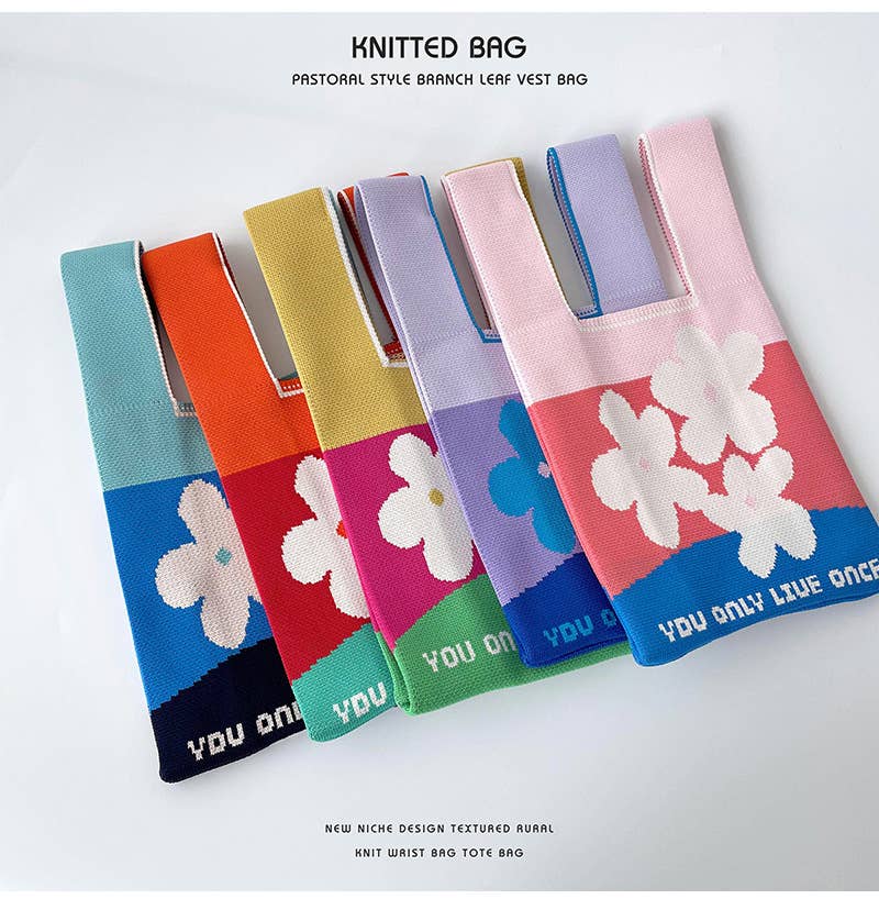 Heart-shaped color-blocked knitted handbag