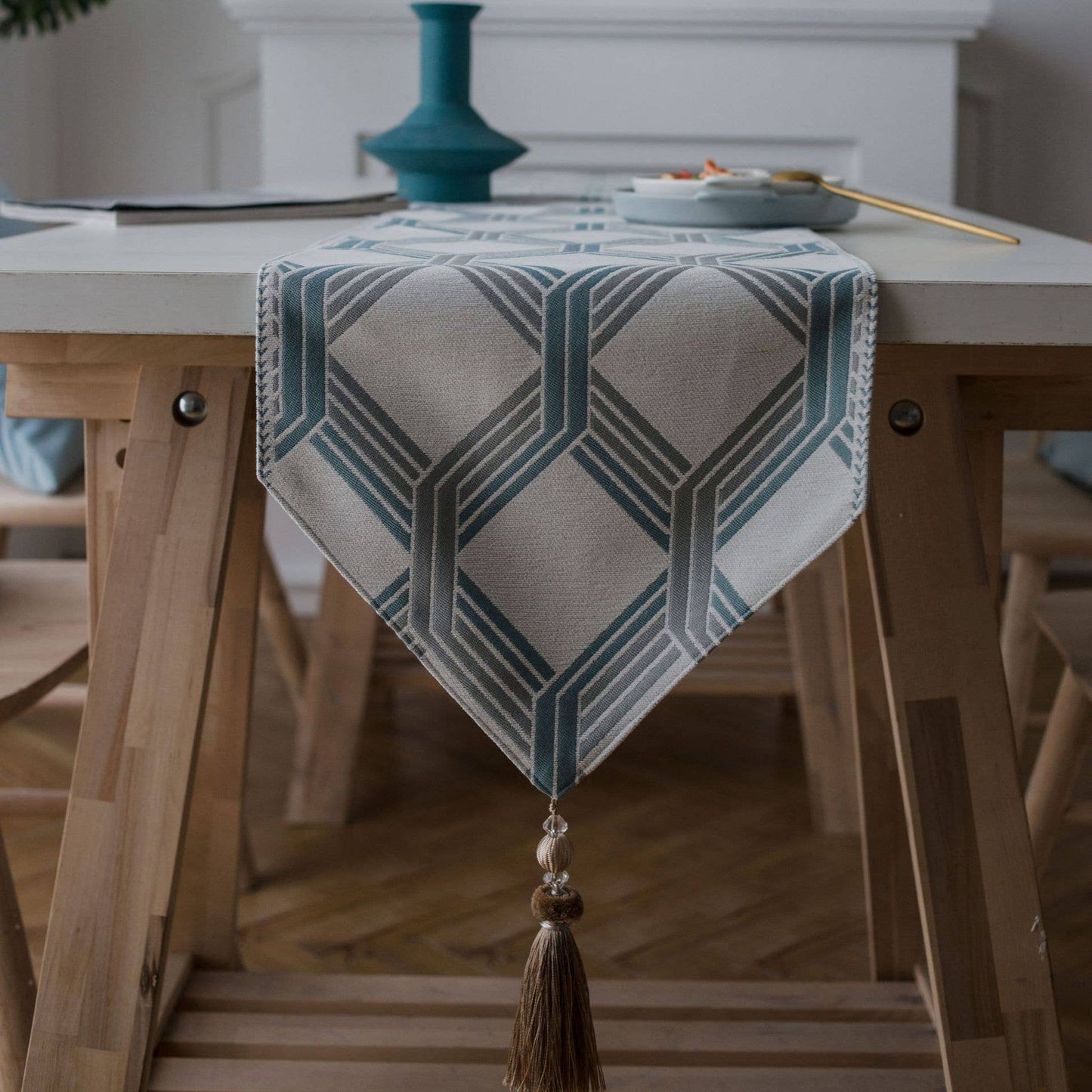 ELEGANT MULTI PATTERNED TABLE RUNNER