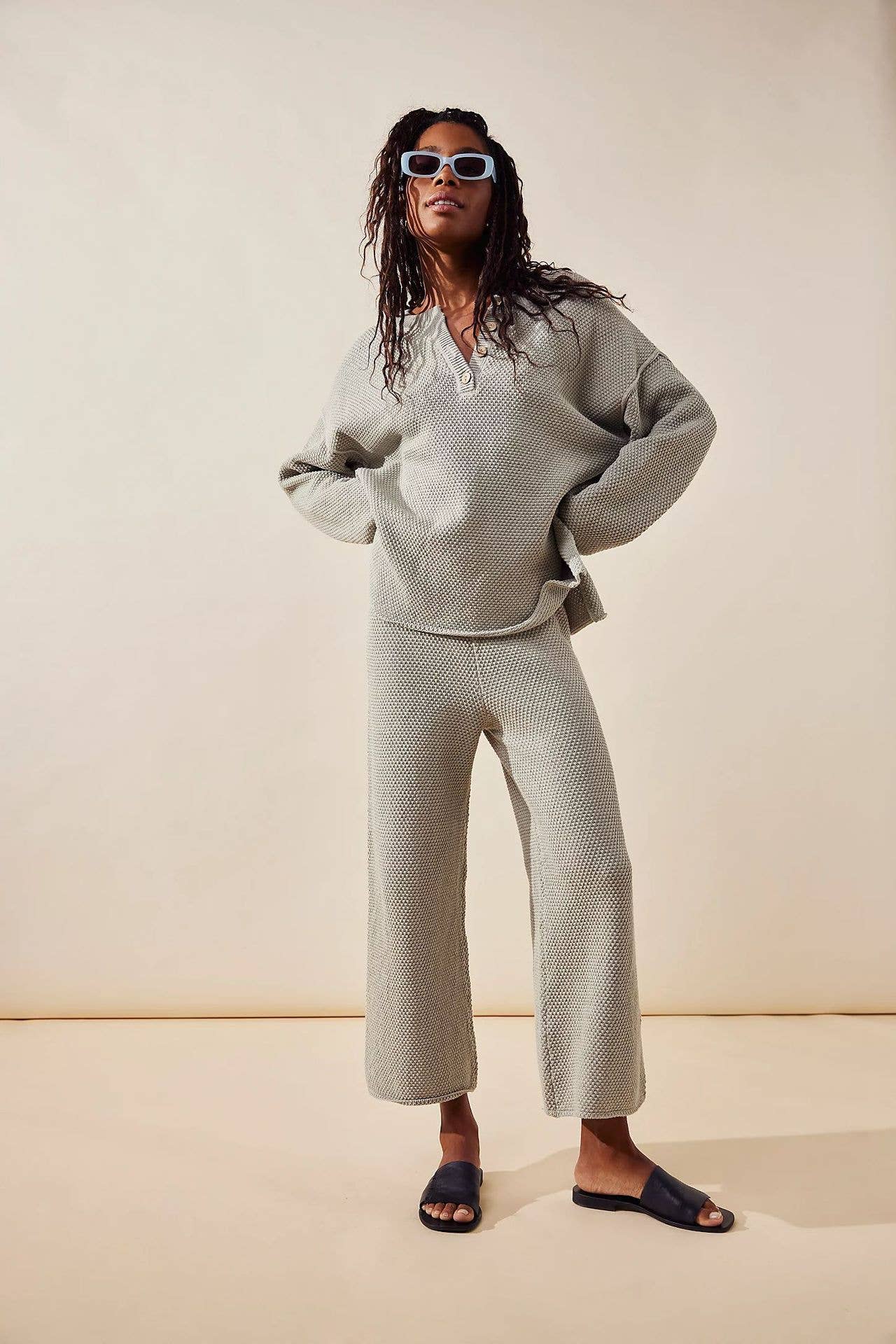 KNIT V-NECK BLOUSE AND SLACKS TWO-PIECE SET