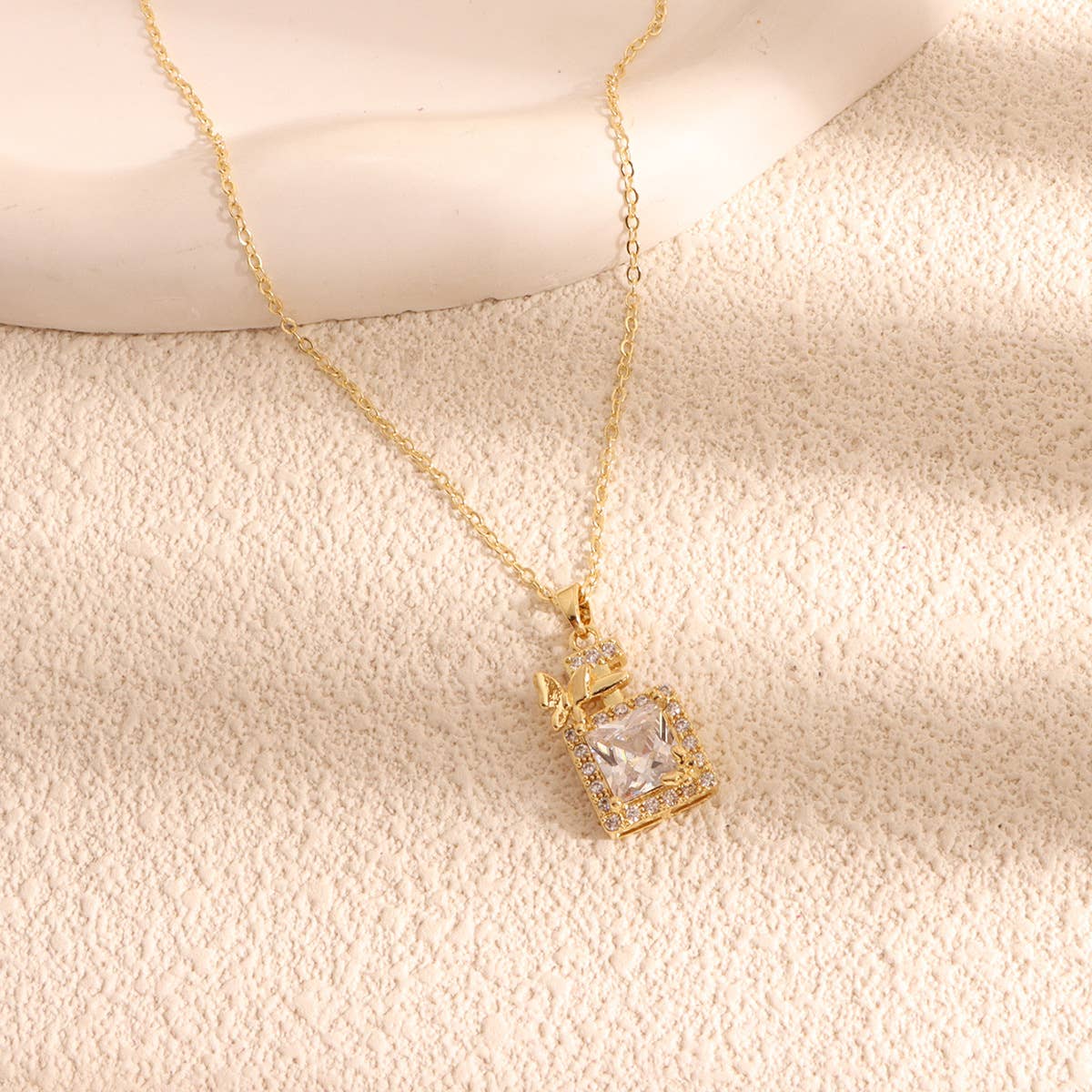 Copper-plated perfume bottle butterfly necklace