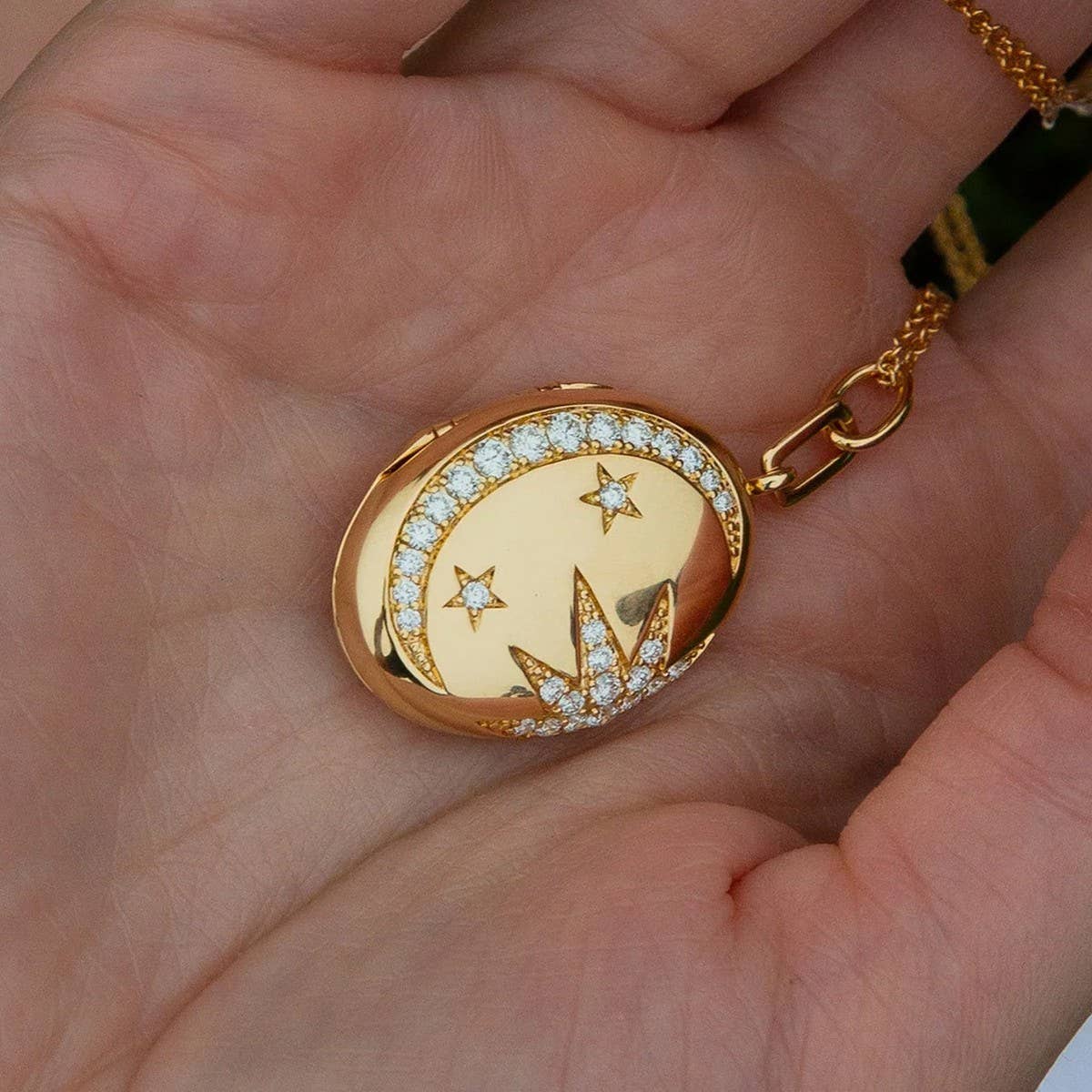 Moon Shell Locket Necklace ? Vintage Gold-Plated