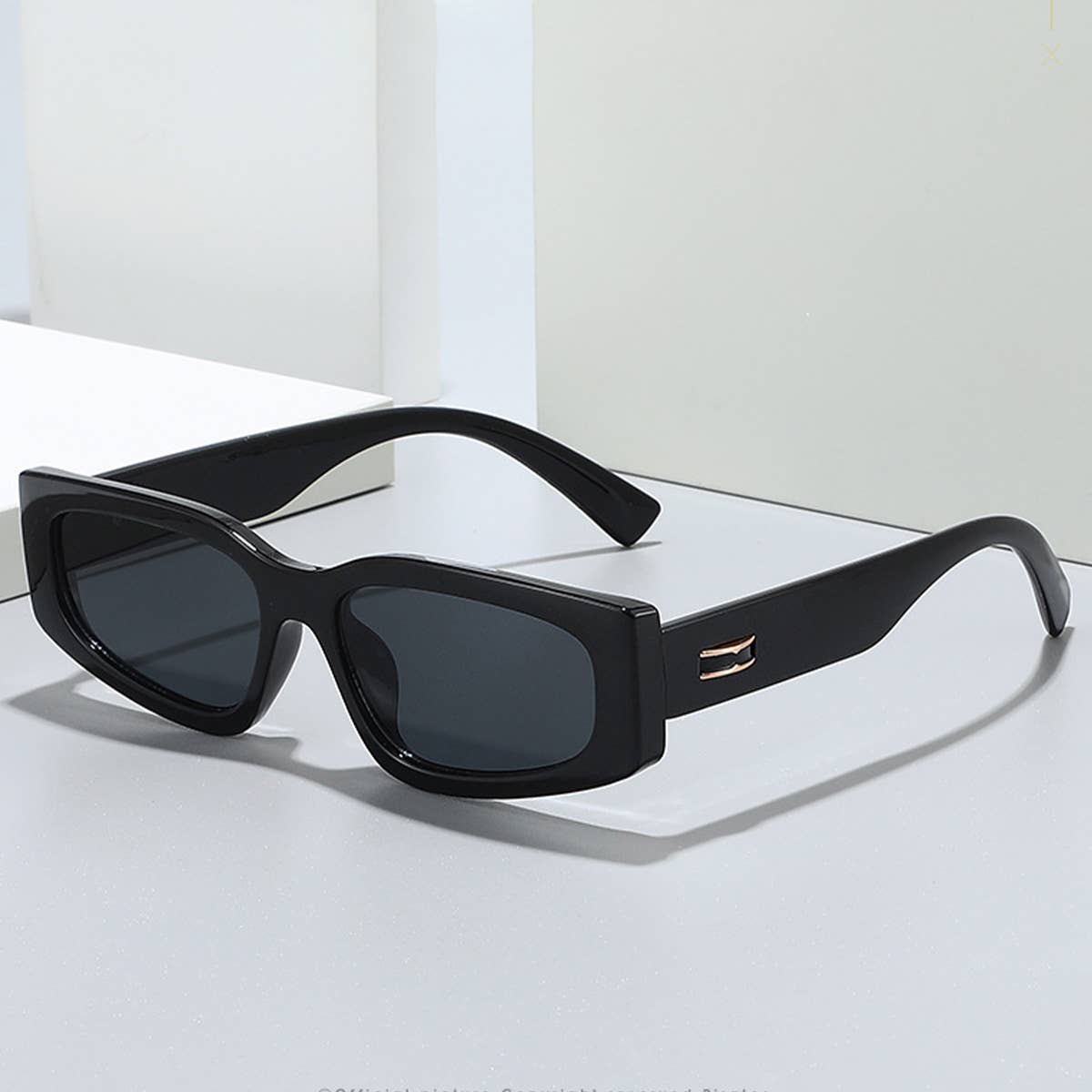 RETRO UV PROTECTION SUNGLASSES