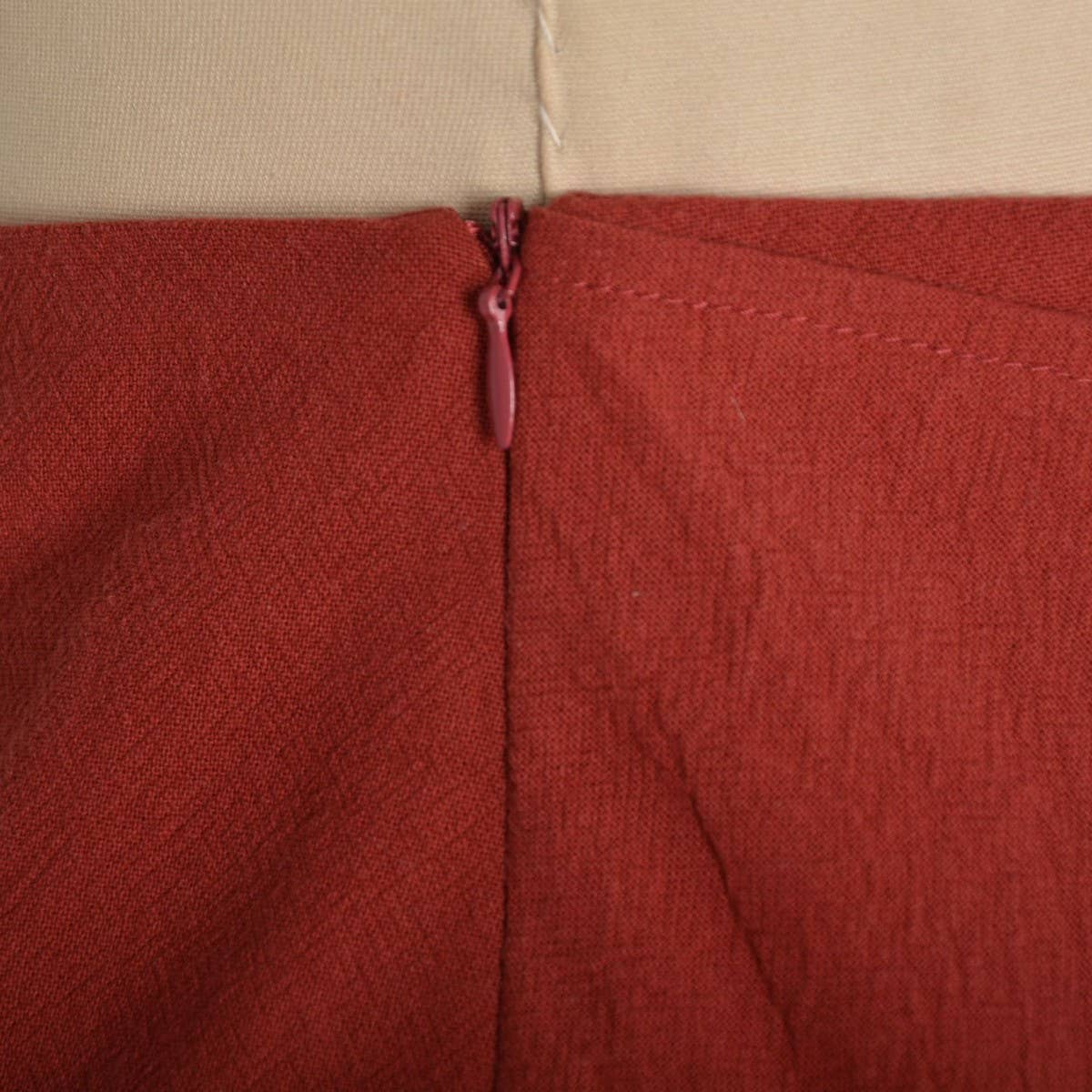 HIGH WAIST COTTON AND LINEN TWISTED SKIRT