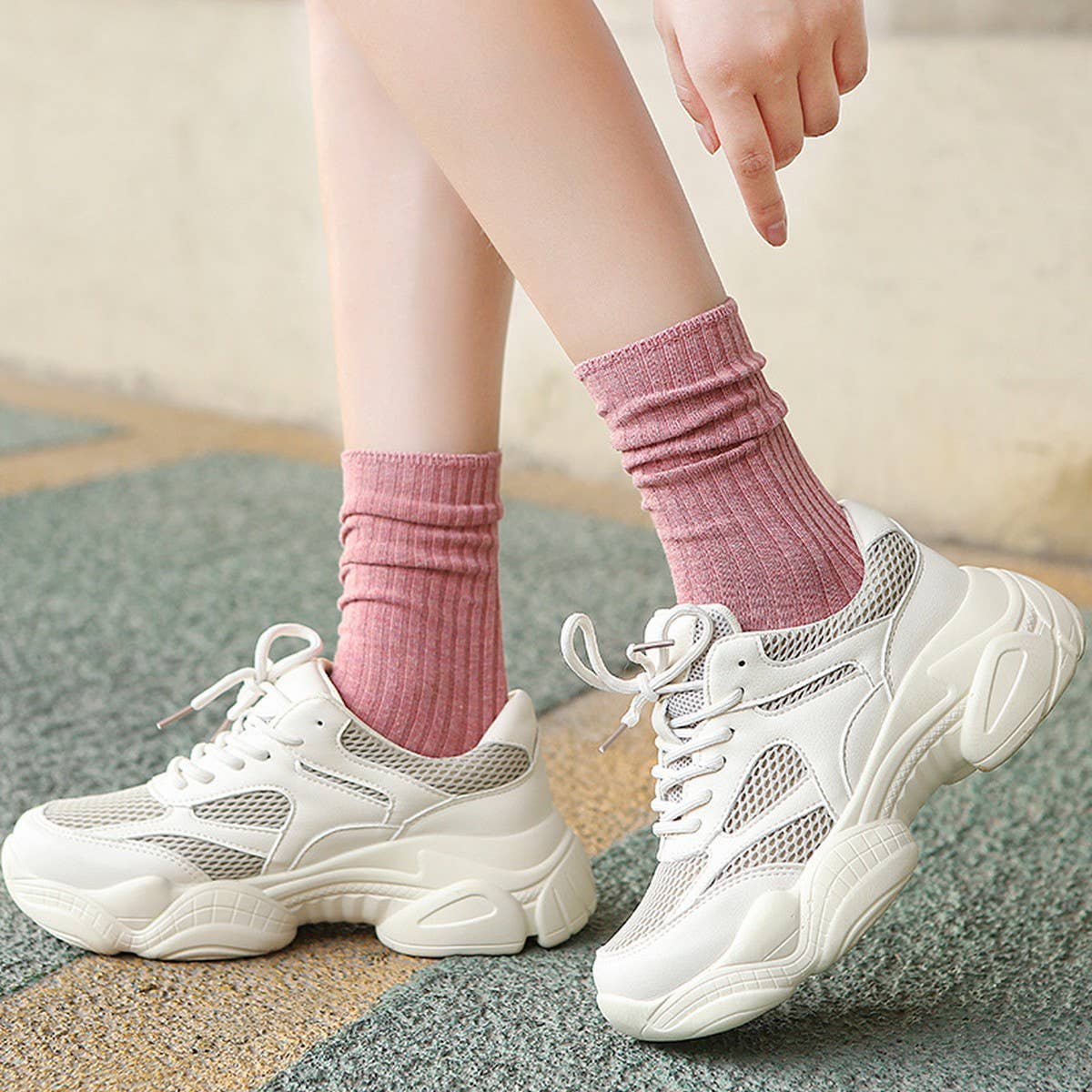 AUTUMN AND WINTER RETRO MID-CALF SOCKS_CWMS0986